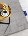 Tapis tissé à la main en laine Lexa Gris - Villeroy & Boch – STUDIO DECO