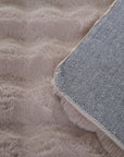 Tapis de fourrure à relief DAVE - Beige – STUDIO DECO