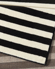 Tapis tissé plat rayé Noir et Blanc MALMÖ – STUDIO DECO