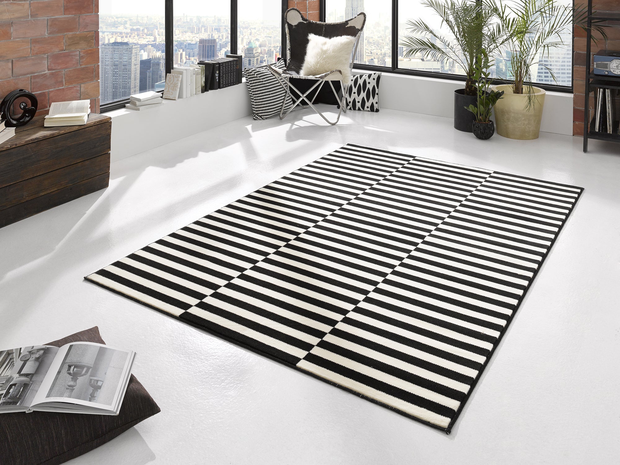Tapis tissé plat rayé Noir et Blanc MALMÖ – STUDIO DECO
