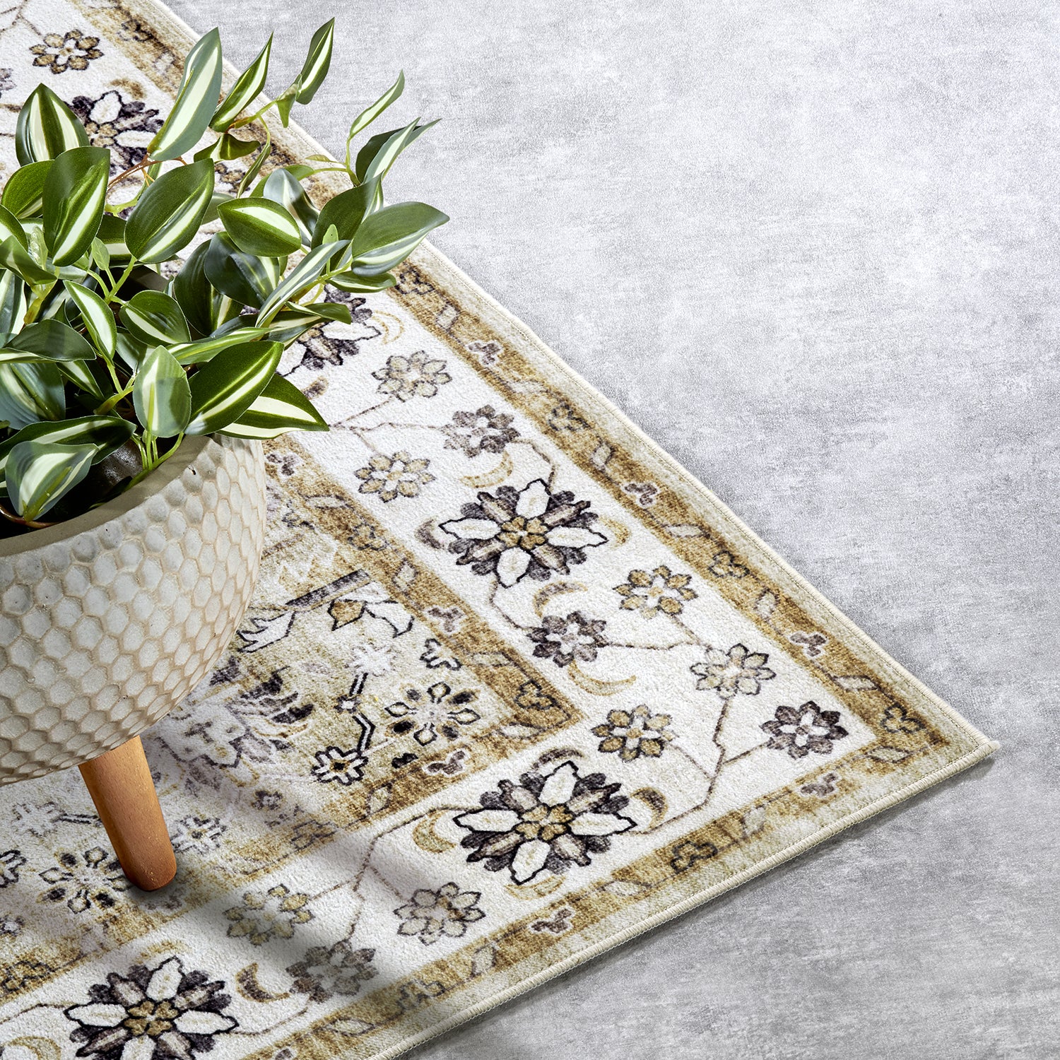 Tapis à motifs Oriental Vintage Crème Doré - ELLE Decoration – STUDIO DECO