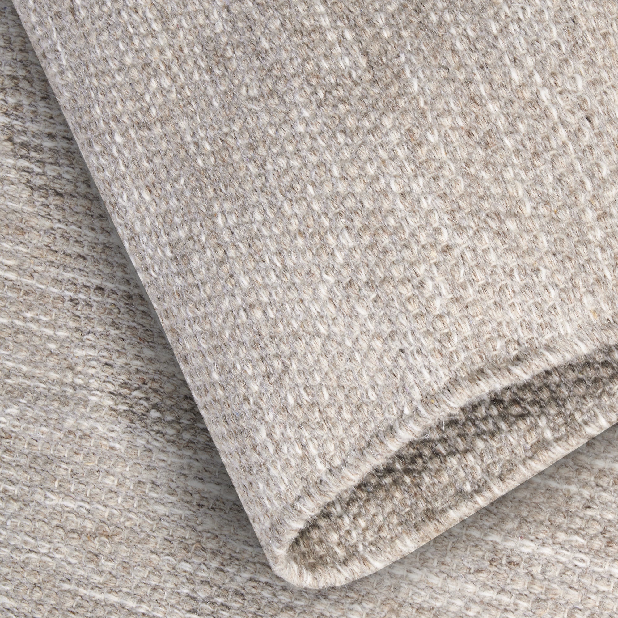 Tapis de couloir uni en Laine Lin Naturel - ELLE Decoration – STUDIO DECO