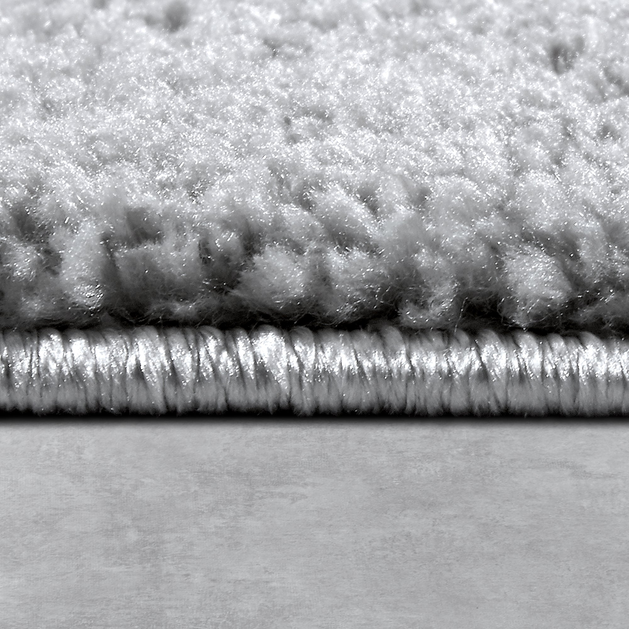 Tapis à poils longs Perrotin Gris - ELLE Decoration – STUDIO DECO