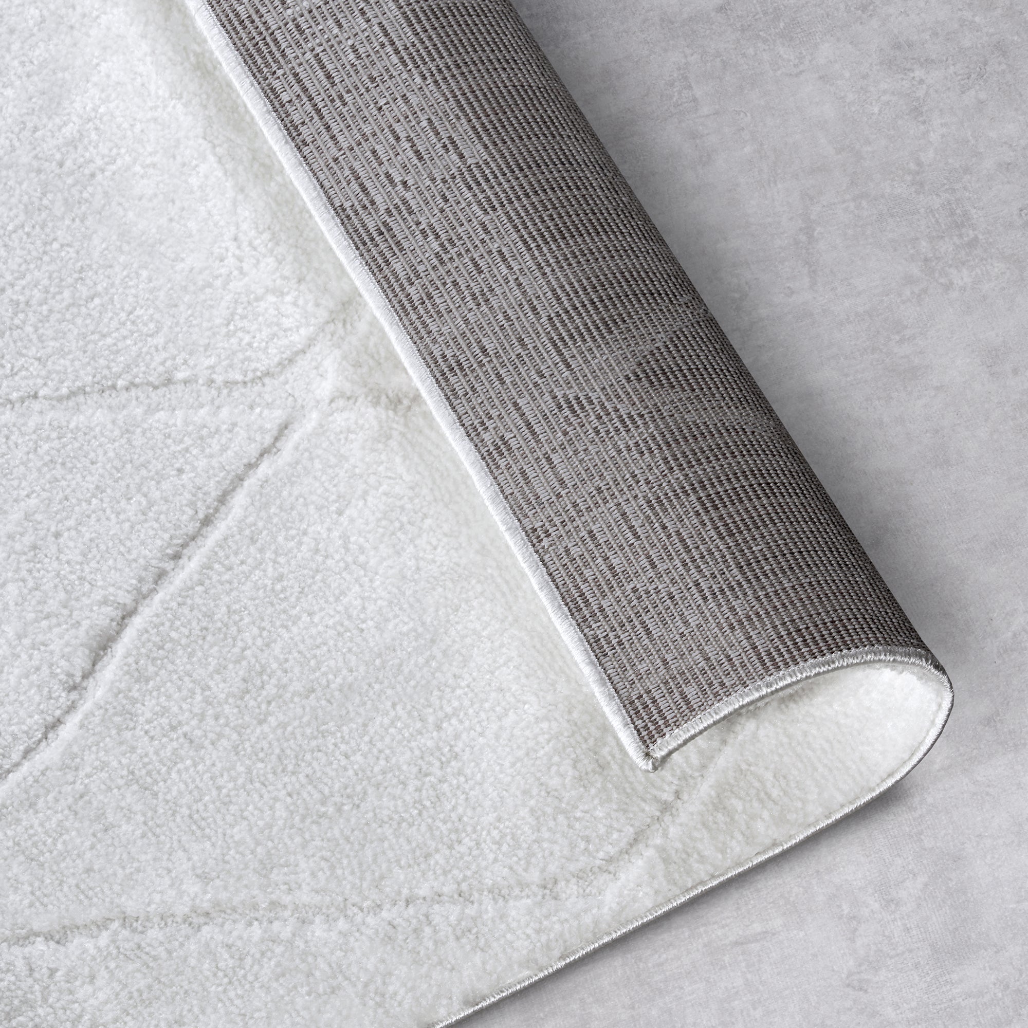 Tapis à poils longs Perrotin Crème - ELLE Decoration – STUDIO DECO