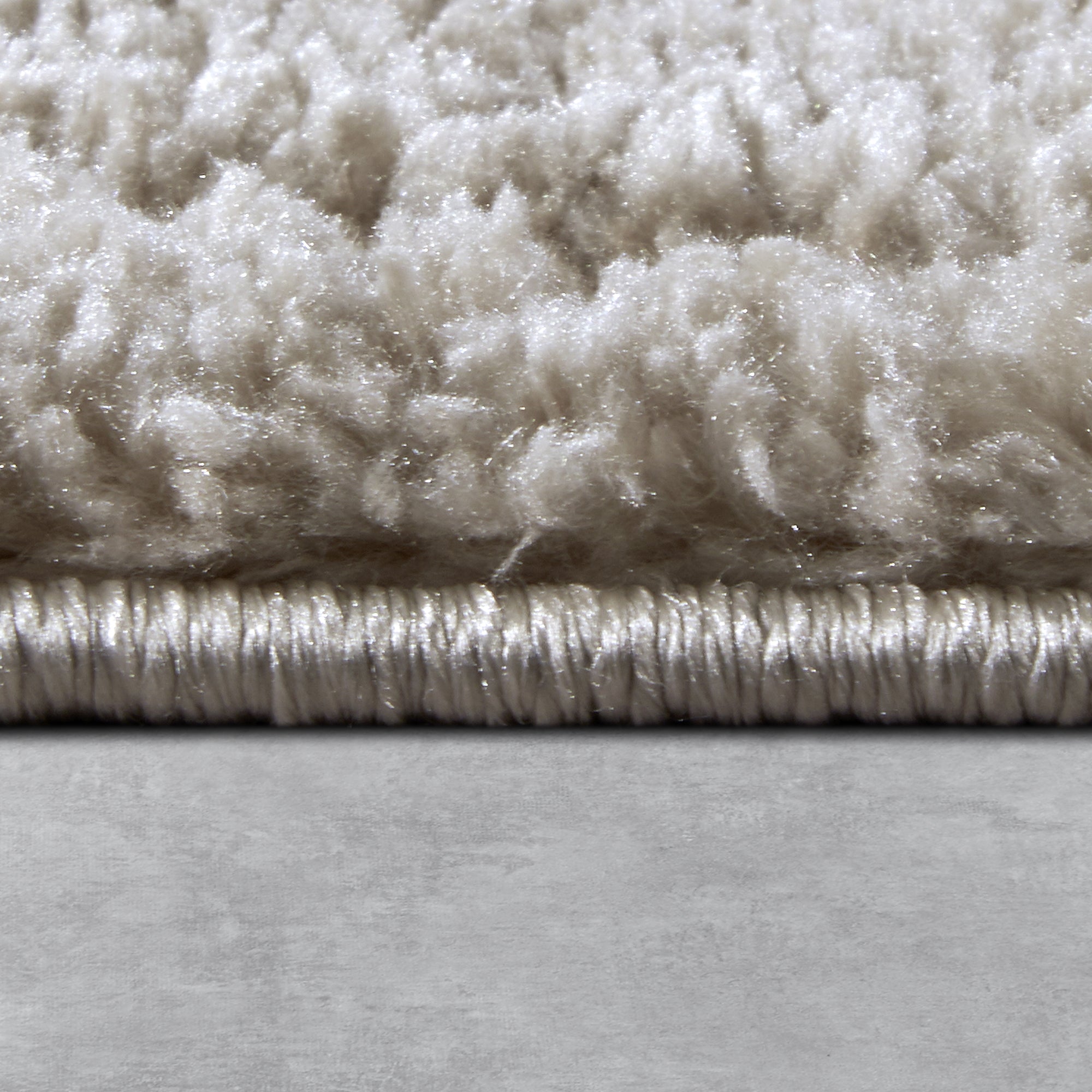 Tapis à poils longs Pigment Beige - ELLE Decoration – STUDIO DECO