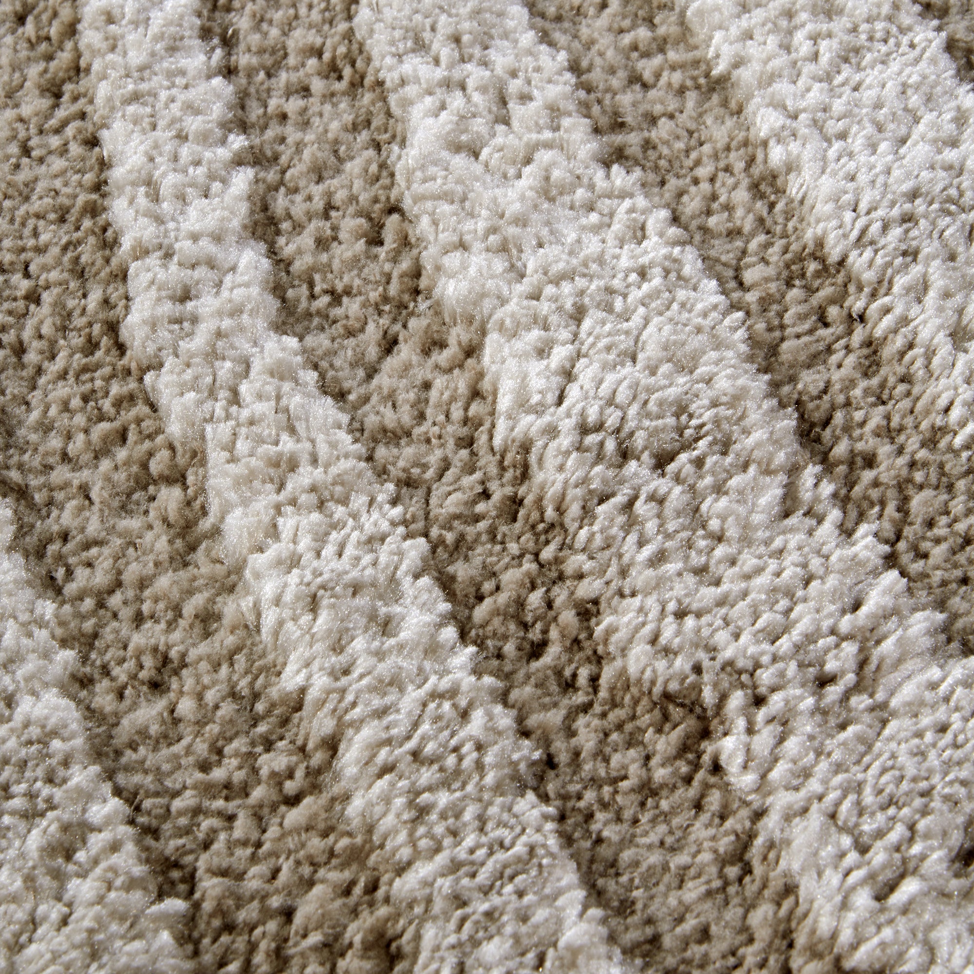 Tapis à poils longs Pigment Beige - ELLE Decoration – STUDIO DECO