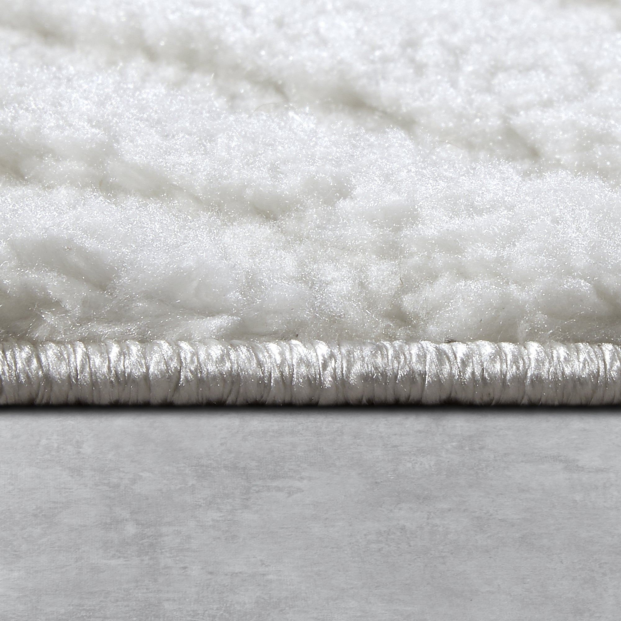 Tapis à poils longs Pigment Crème - ELLE Decoration – STUDIO DECO