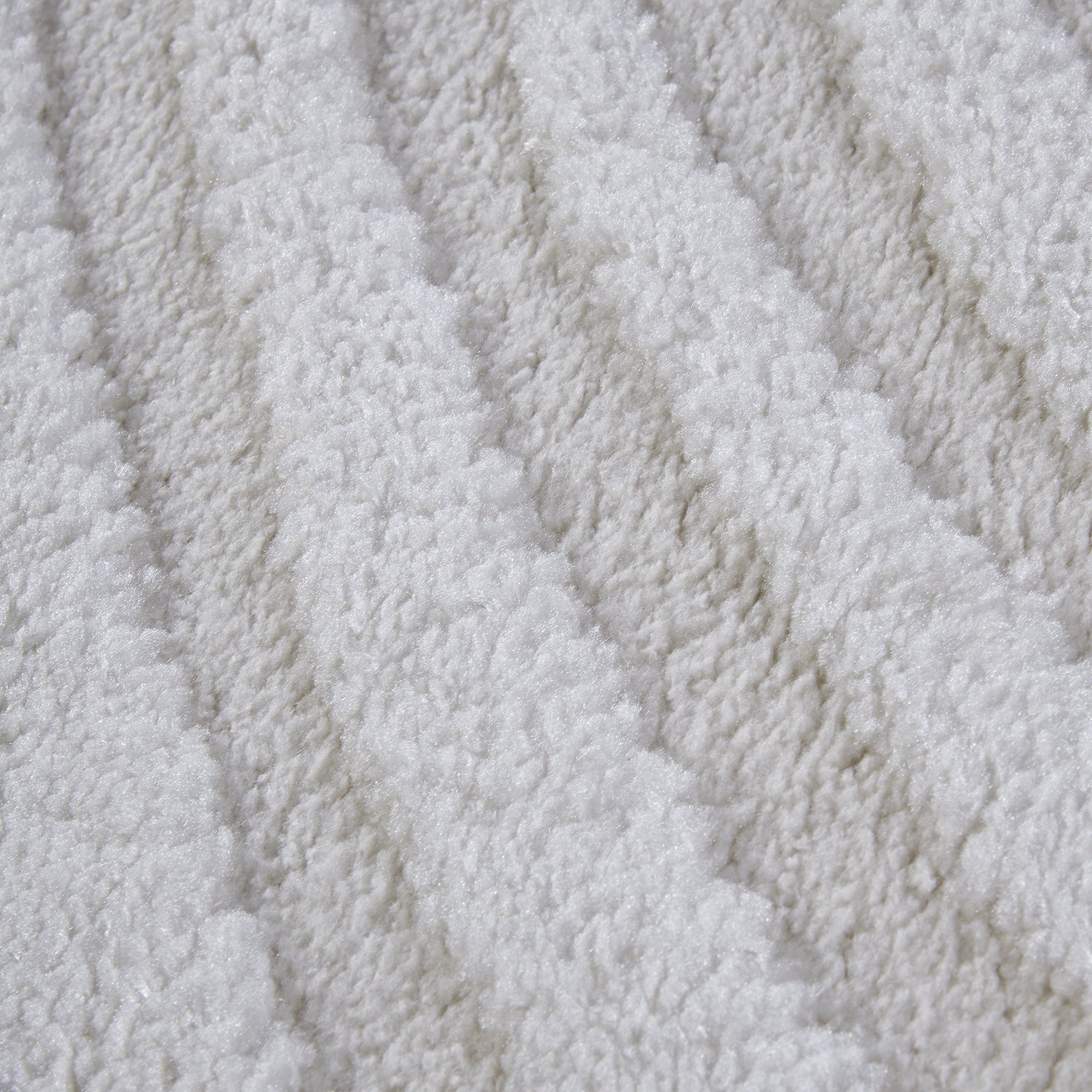 Tapis à poils longs Pigment Crème - ELLE Decoration – STUDIO DECO