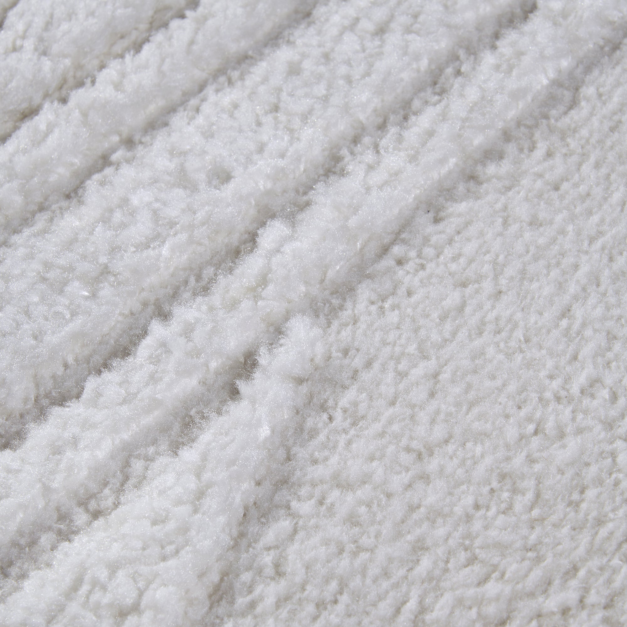 Tapis à poils longs Bartoux Crème - ELLE Decoration – STUDIO DECO