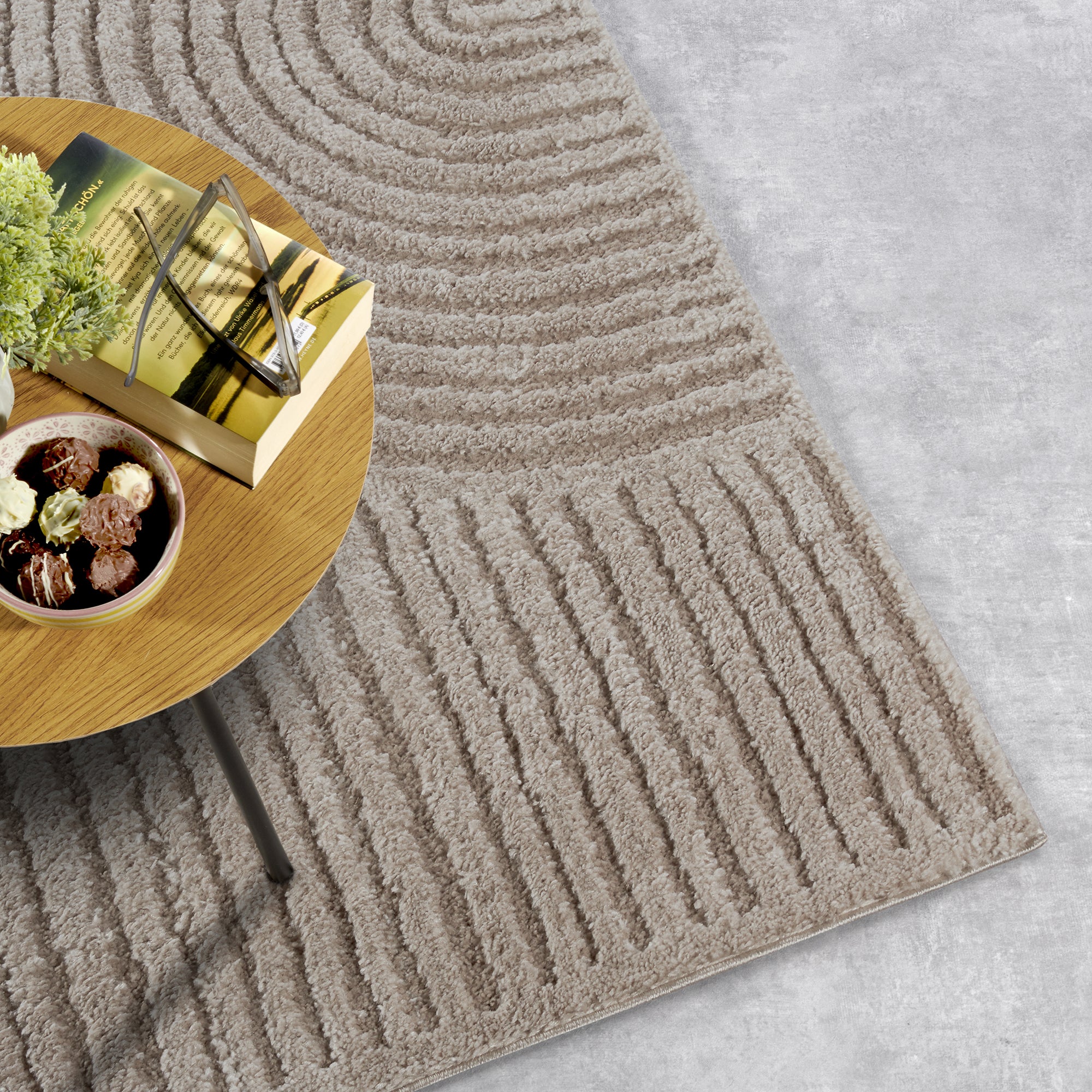 Tapis à poils longs Chappe Beige - ELLE Decoration – STUDIO DECO