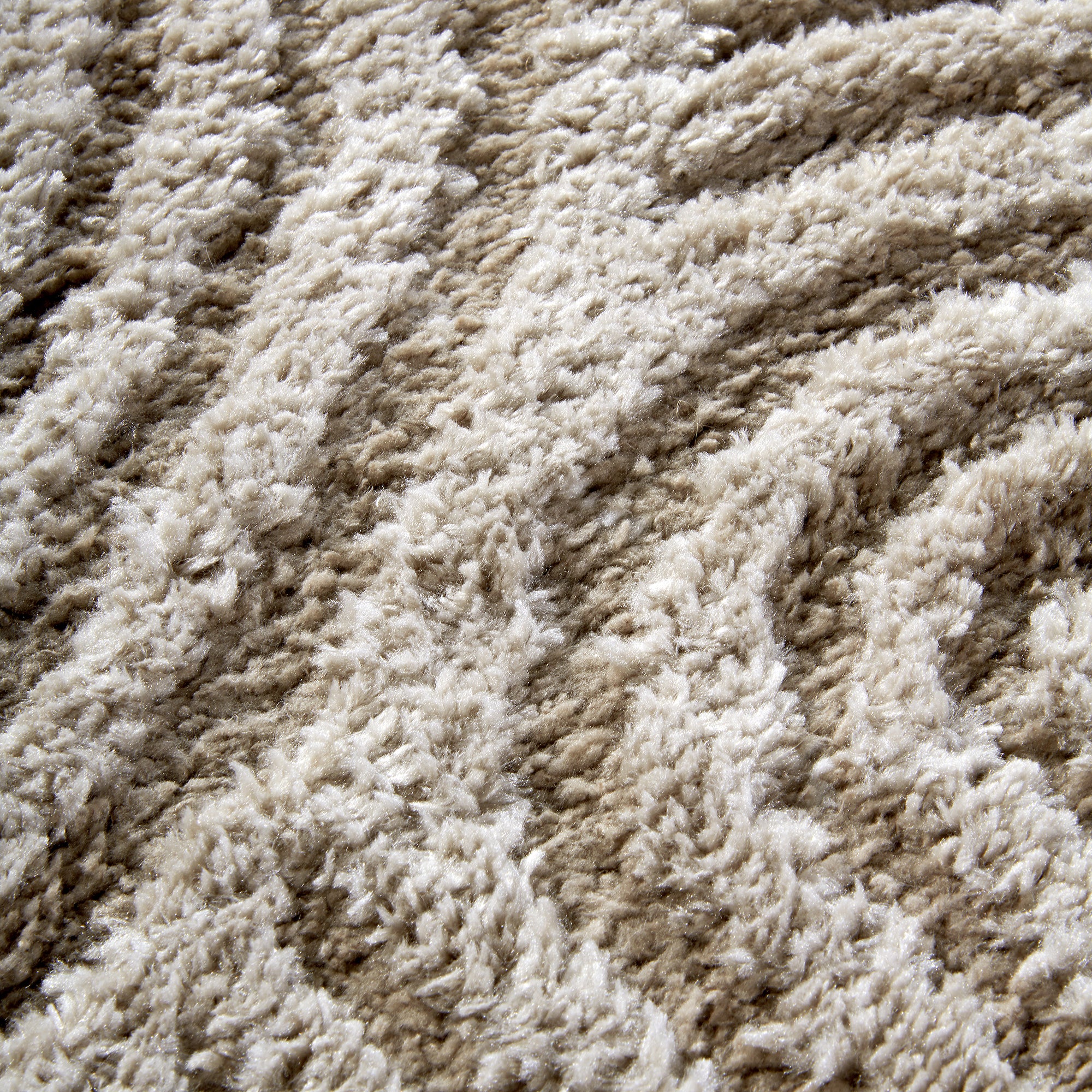 Tapis à poils longs Chappe Beige - ELLE Decoration – STUDIO DECO