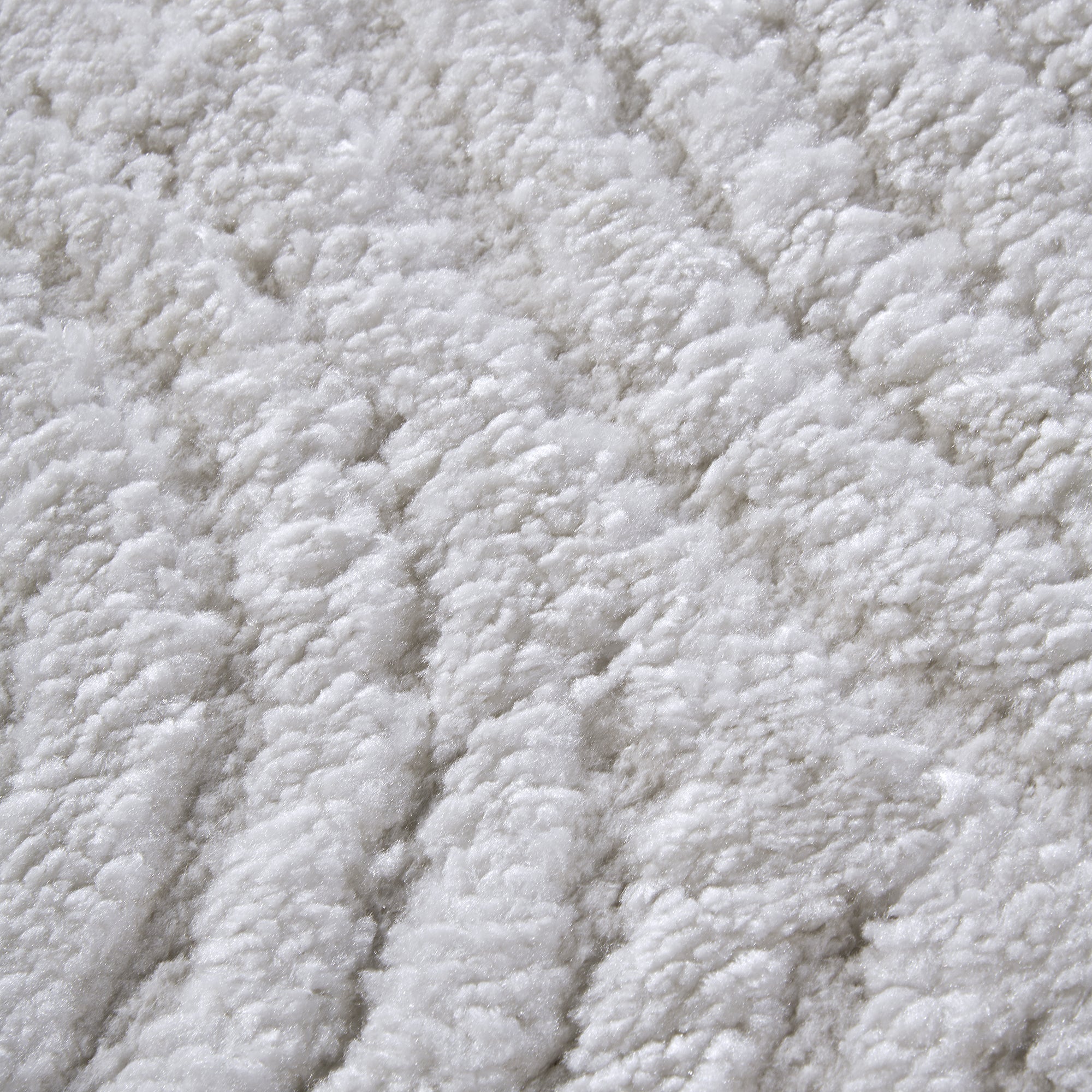 Tapis à poils longs Chappe Crème - ELLE Decoration – STUDIO DECO