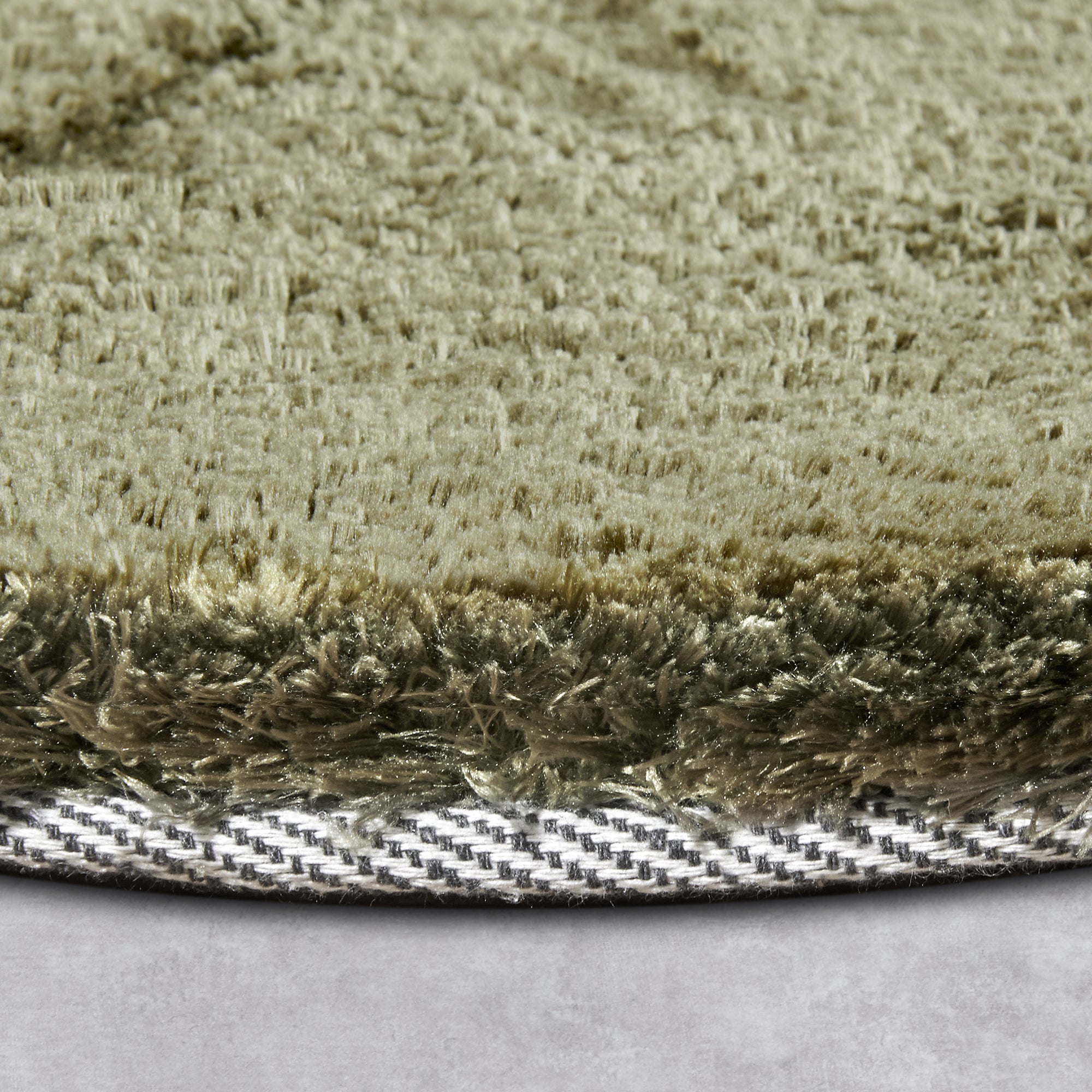 Tapis Rond Moelleux à Poils Longs Vert - ELLE Decoration – STUDIO DECO