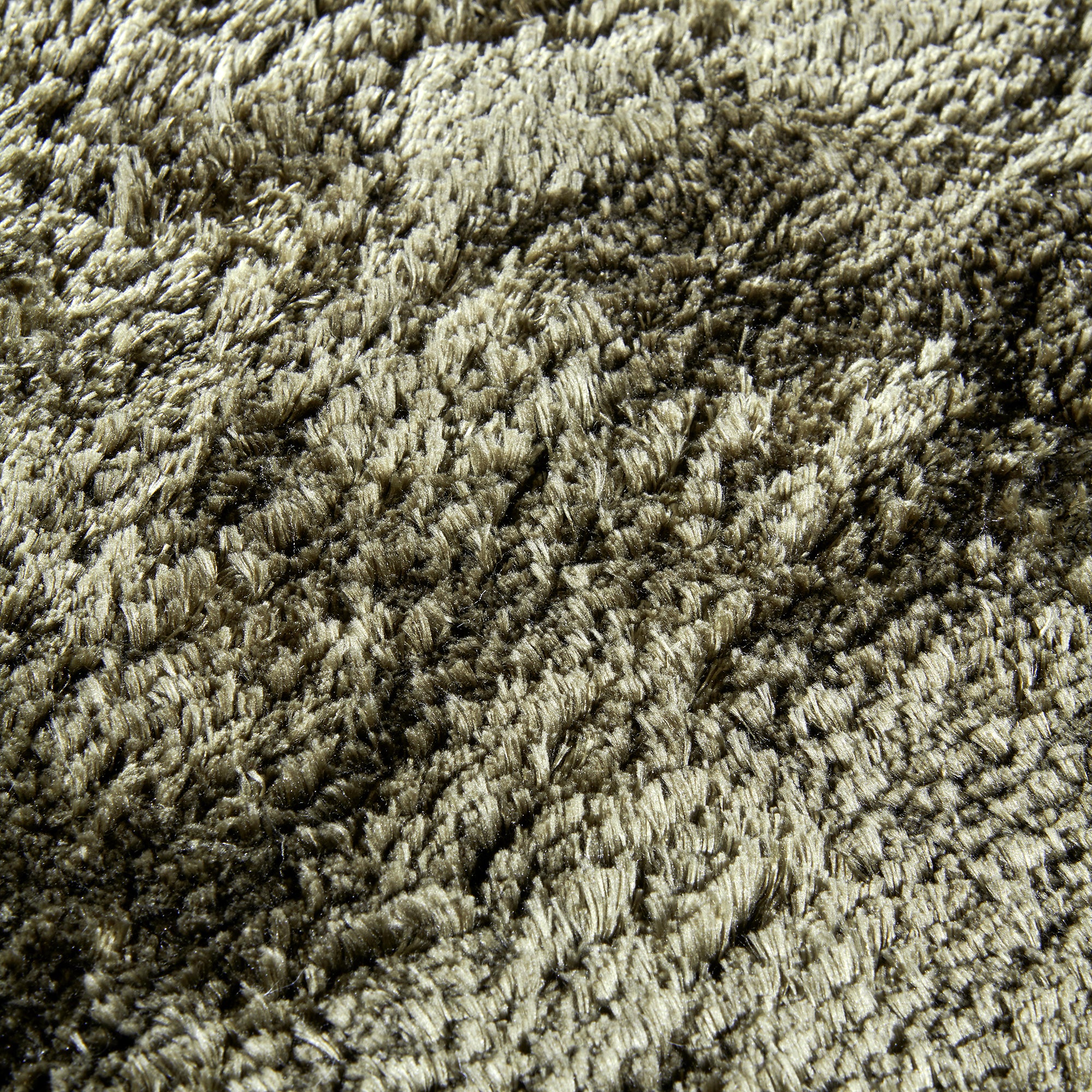 Tapis Moelleux à Poils Longs Vert - ELLE Decoration – STUDIO DECO