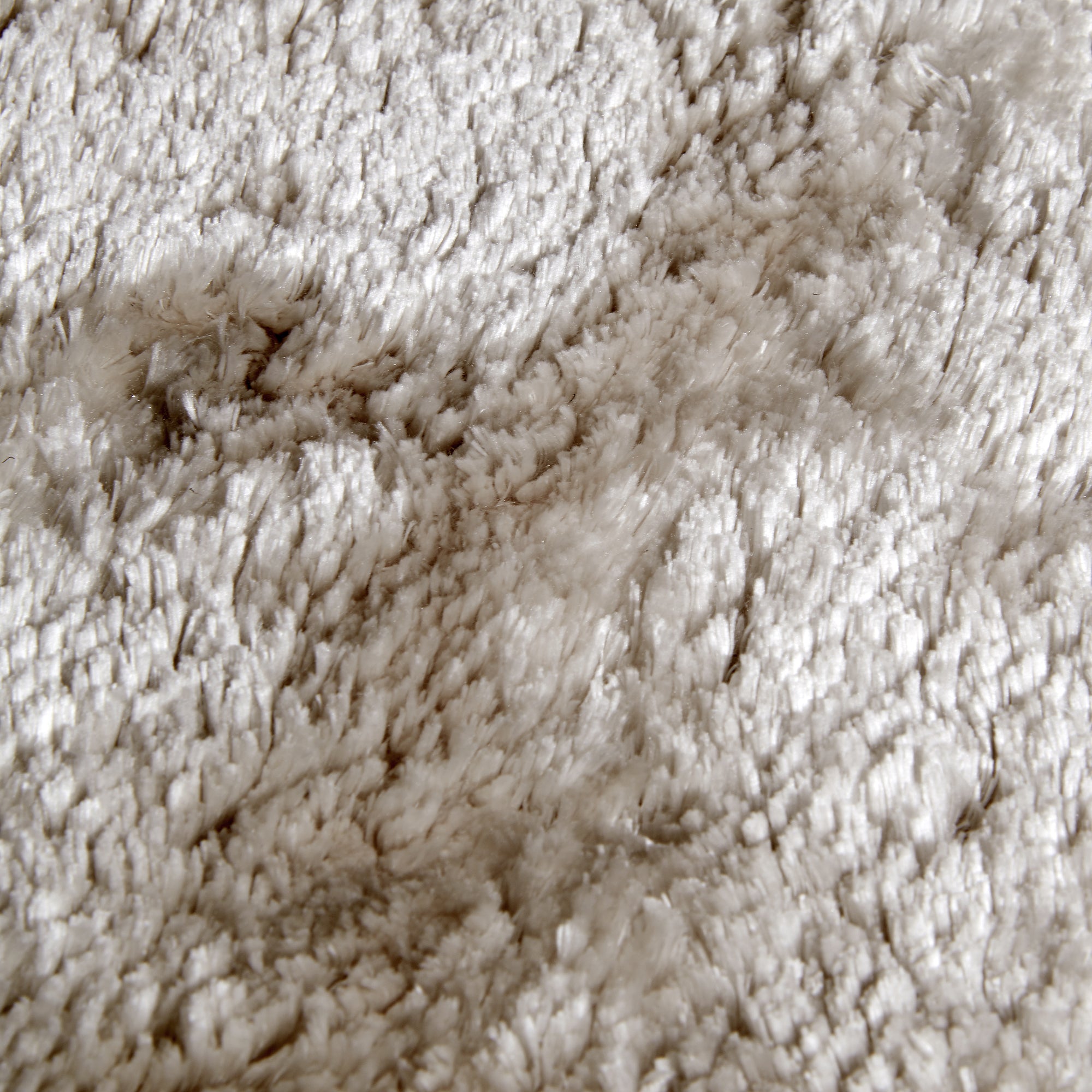 Tapis Rond Moelleux à Poils Longs Crème - ELLE Decoration – STUDIO DECO