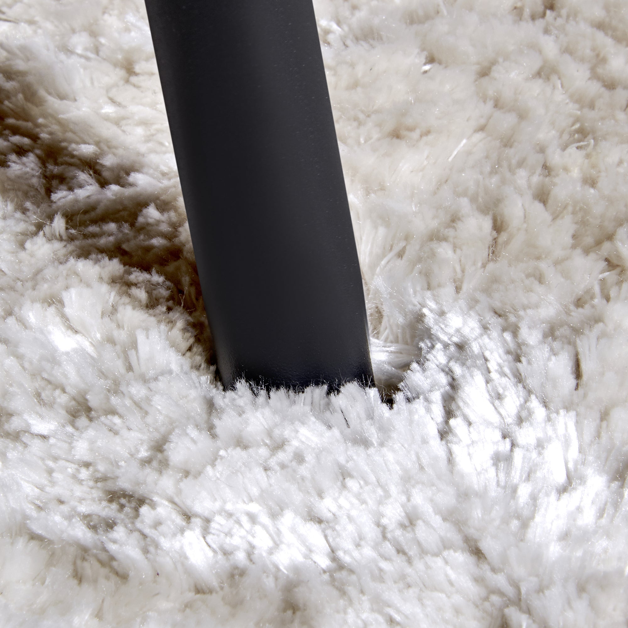 Tapis Rond Moelleux à Poils Longs Crème - ELLE Decoration – STUDIO DECO