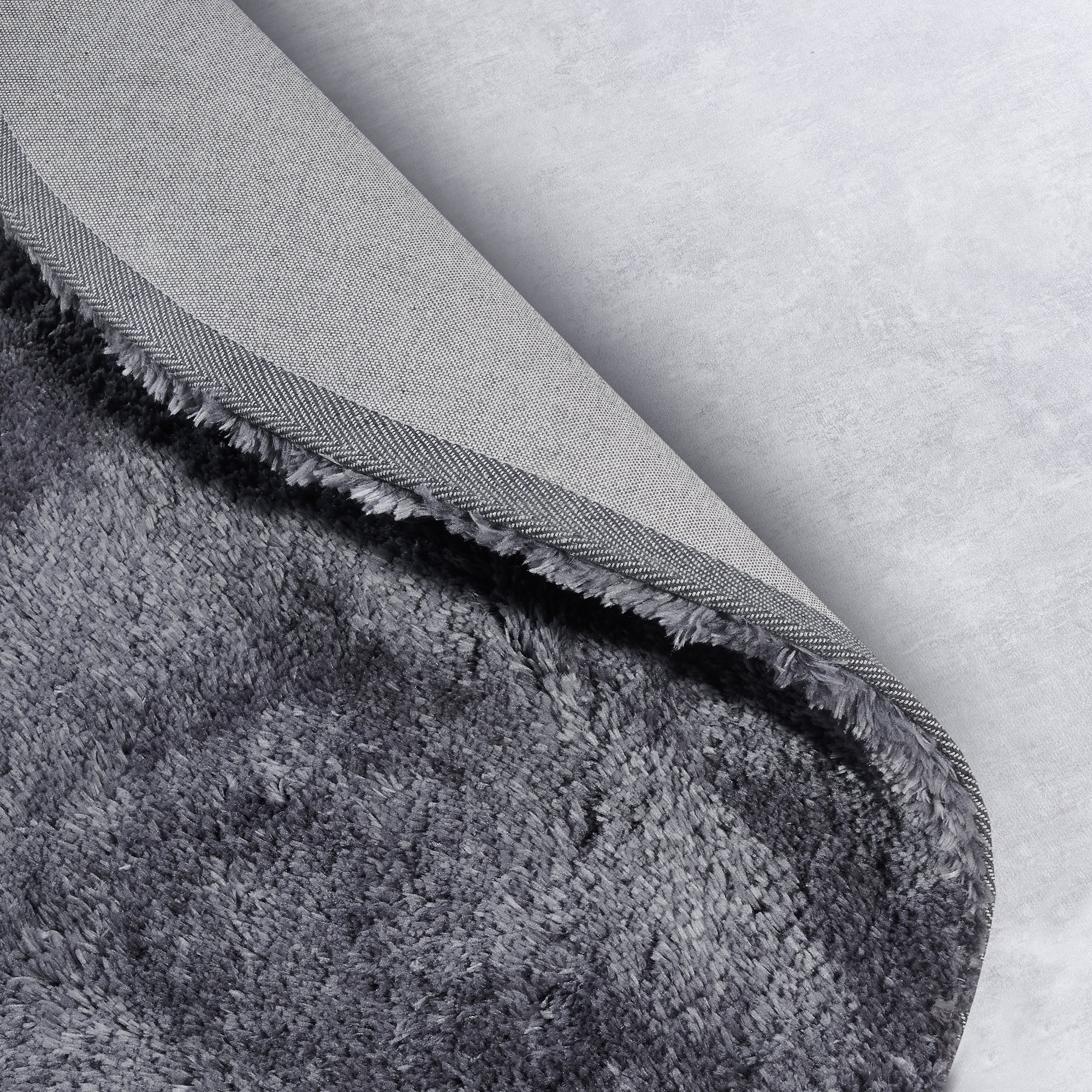 Tapis Rond poils longs 38mm OLA Anthracite – STUDIO DECO