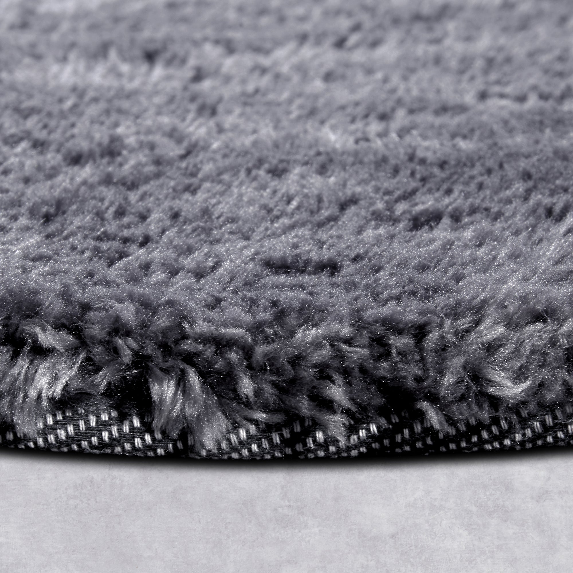 Tapis Rond poils longs 38mm OLA Anthracite – STUDIO DECO