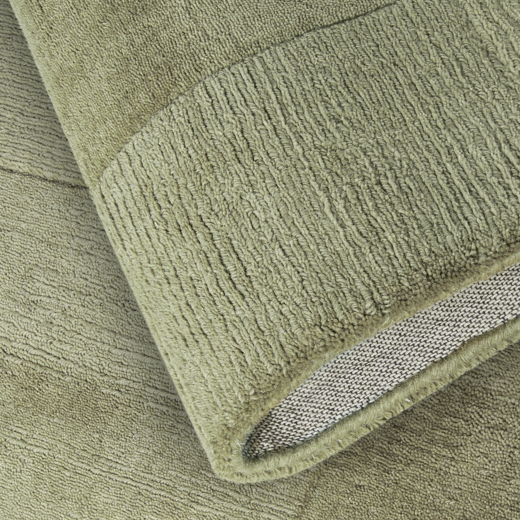 Tapis tissé à la main en laine Colette Vert - Villeroy & Boch – STUDIO DECO