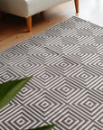 Tapis en relief 3D Gris et Crème - ELLE Décoration – STUDIO DECO