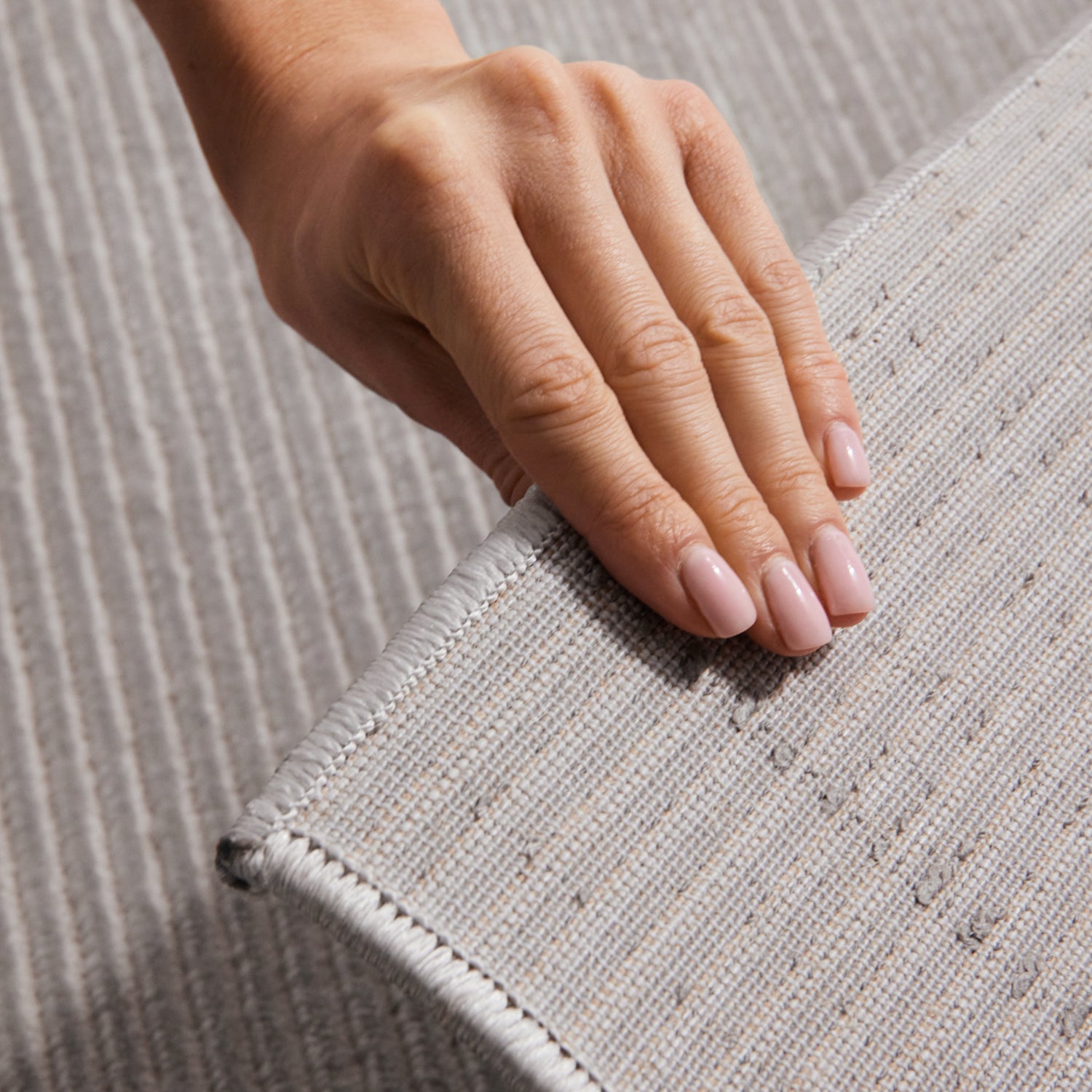 Tapis en relief Lignes Beige - ELLE Décoration – STUDIO DECO