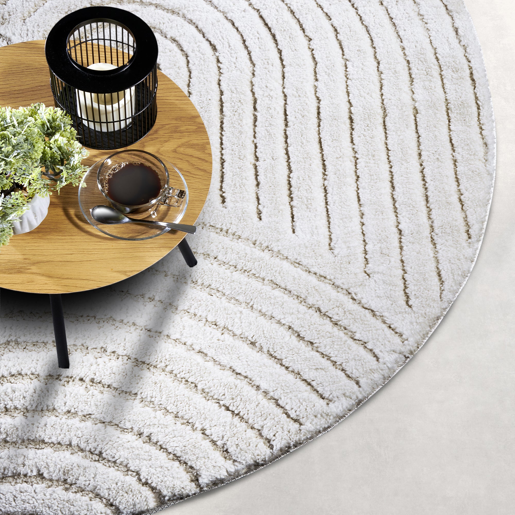 Tapis Rond motifs relief Crème - ELLE Decoration – STUDIO DECO