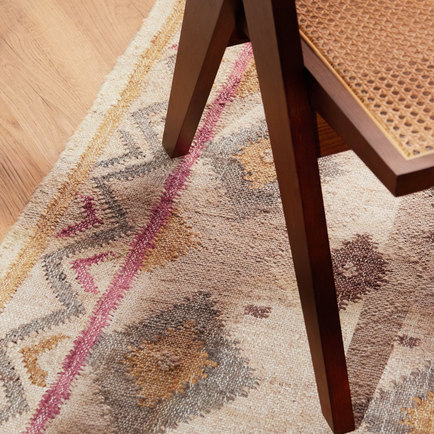 Tapis Kilim Jute à Franges AINA - ELLE Decoration – STUDIO DECO