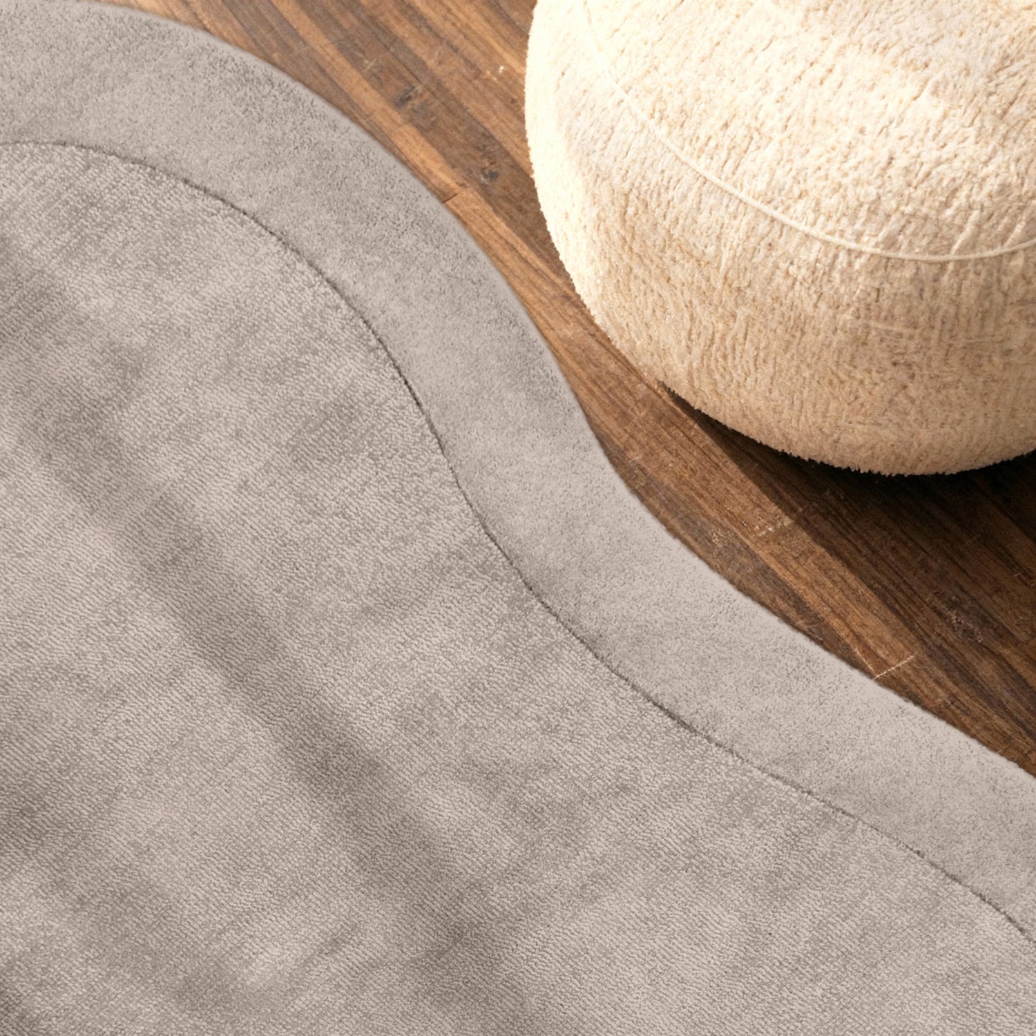 Tapis en laine de forme organique tufté main Gris - Villeroy & Boch – STUDIO DECO