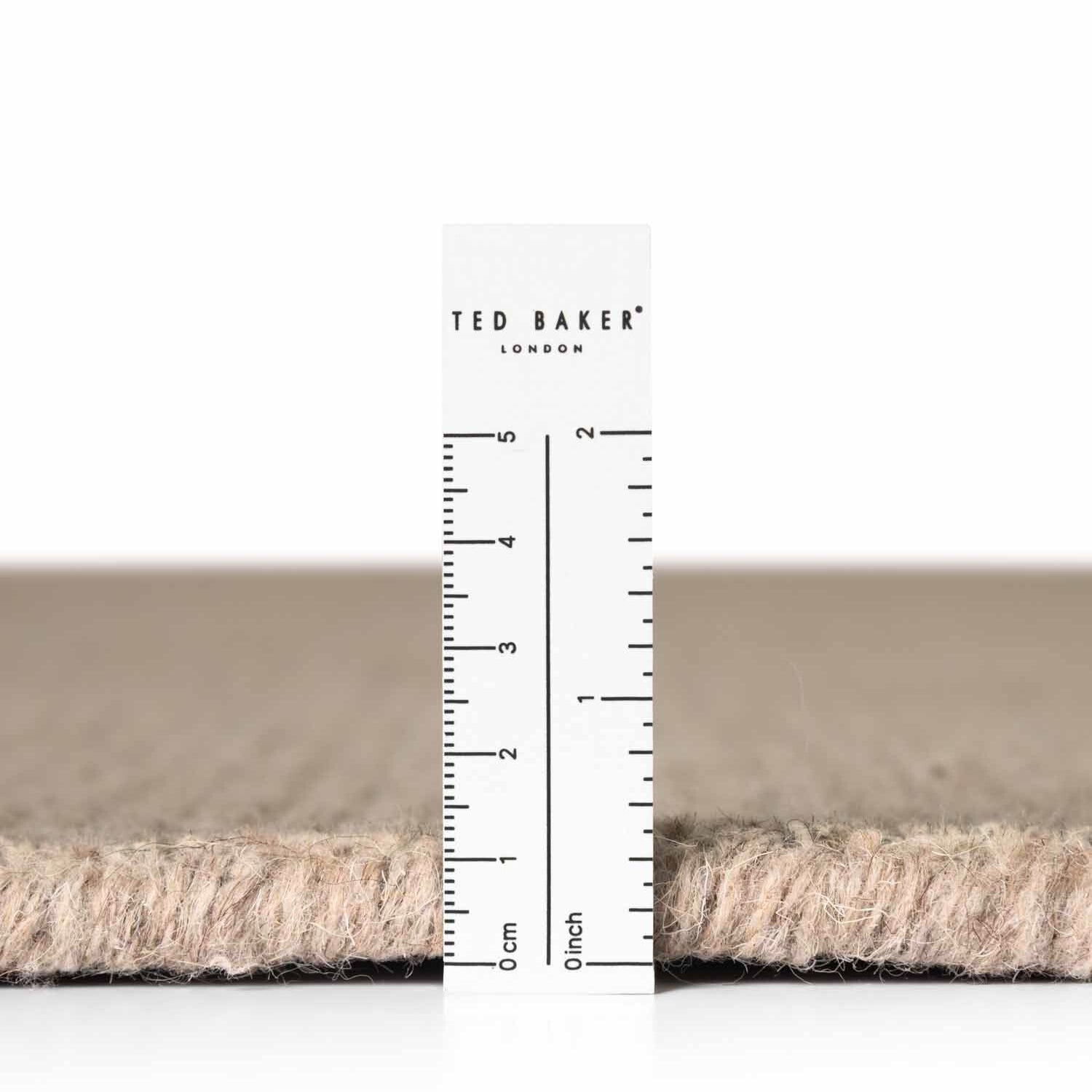 Tapis fait main épais en laine Beige - Ted Baker