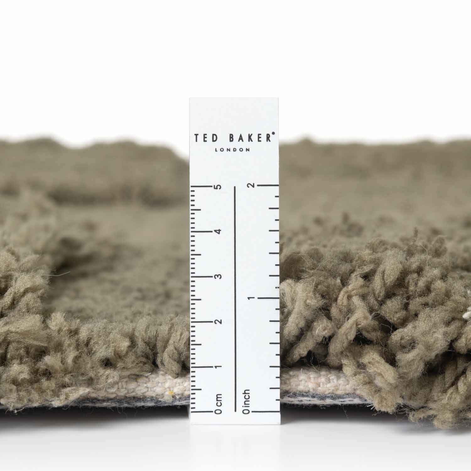 Tapis à poils longs en relief Vert - Ted Baker