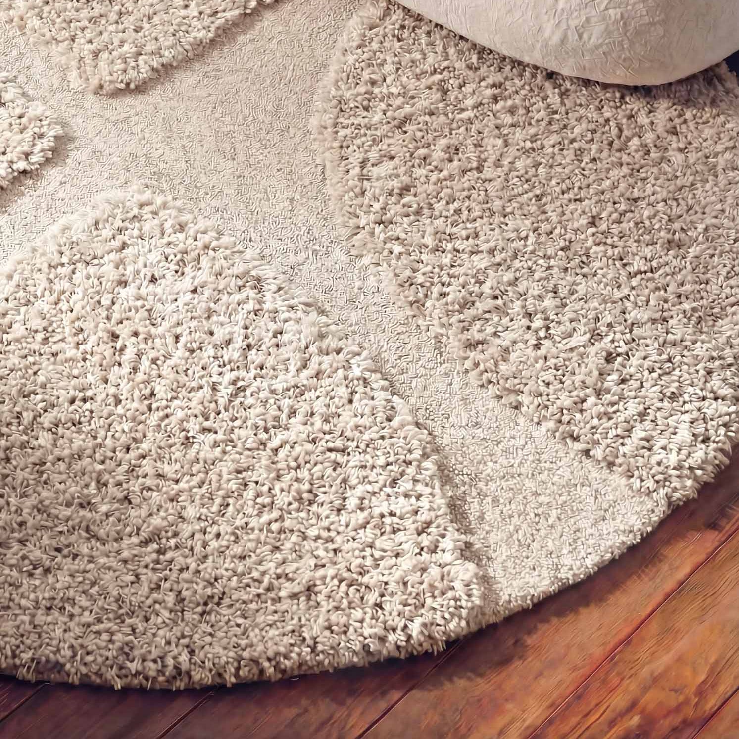 Tapis rond à poils longs en relief Crème - Ted Baker