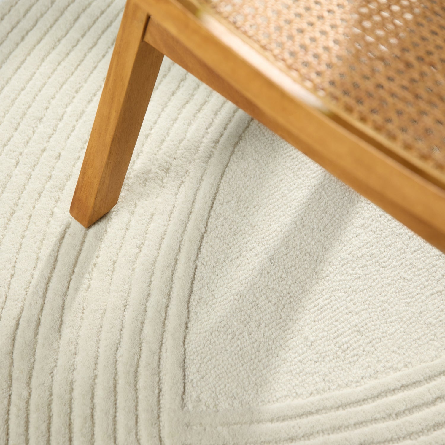 Tapis Laine Sculpté Main Spirale Crème - Ted Baker