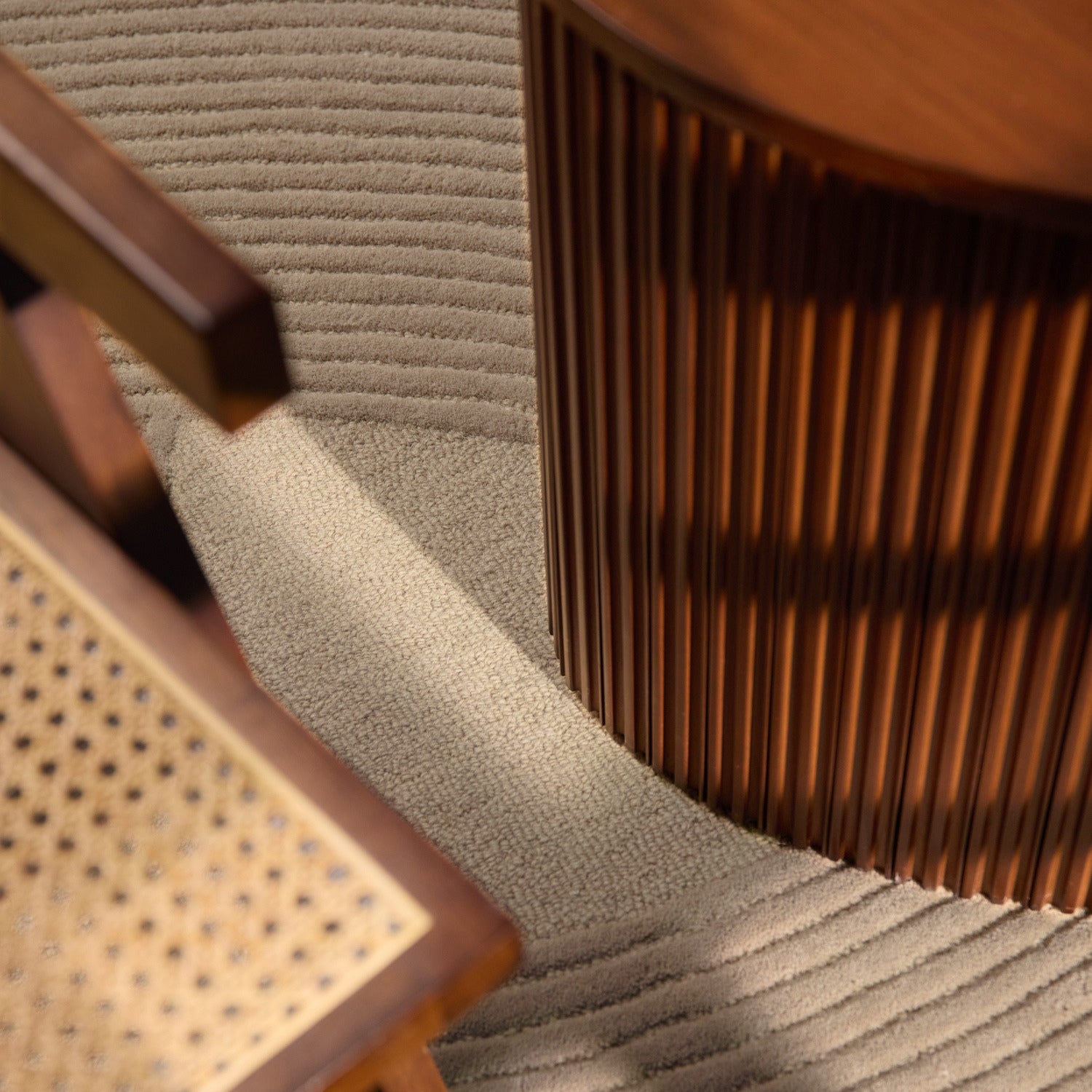 Tapis Laine Sculpté Main Spirale Beige - Ted Baker