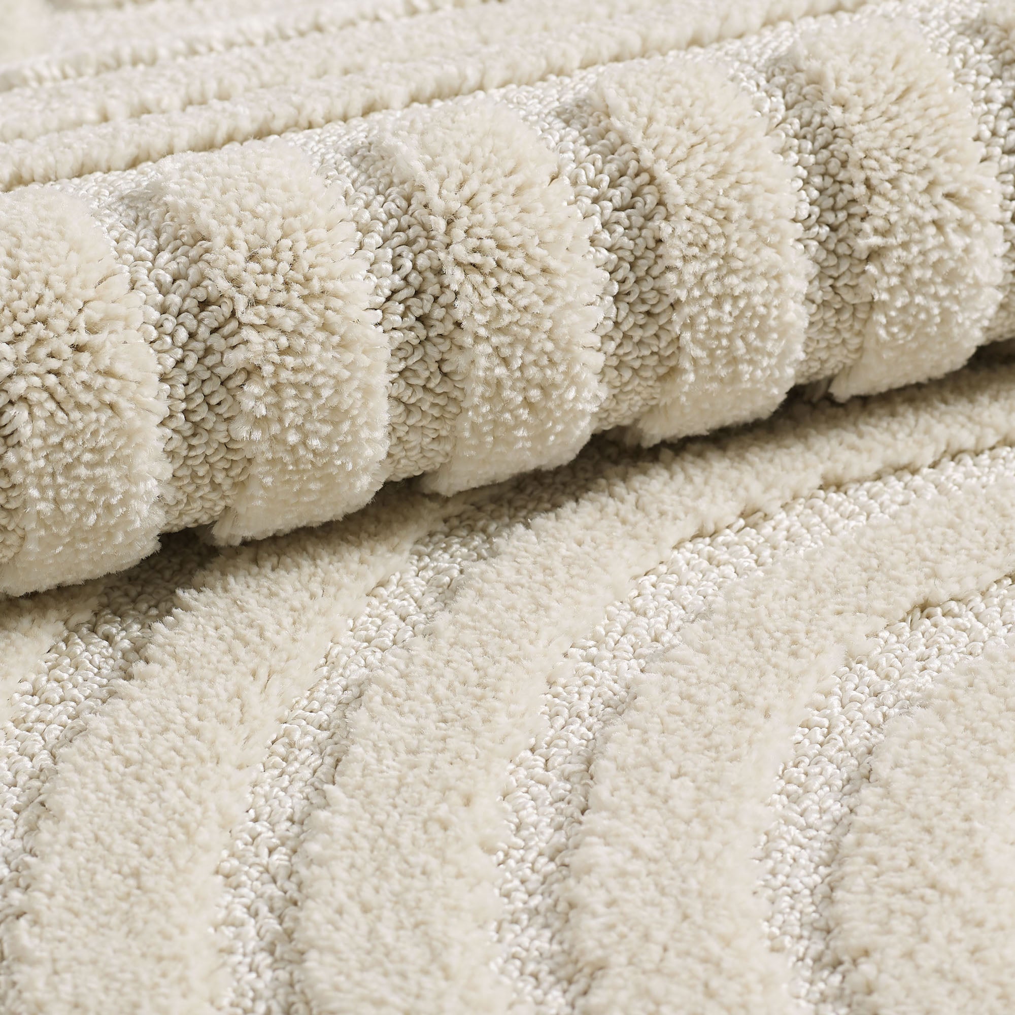 Tapis à relief Lena - Crème – STUDIO DECO