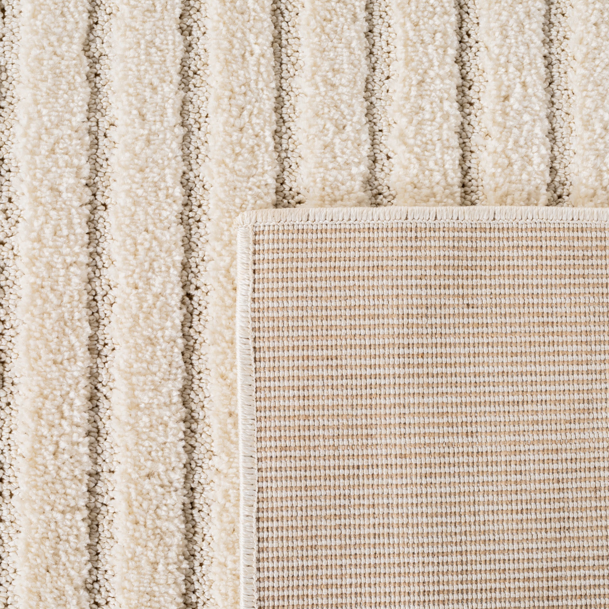 Tapis à motifs en relief Damier Crème – STUDIO DECO