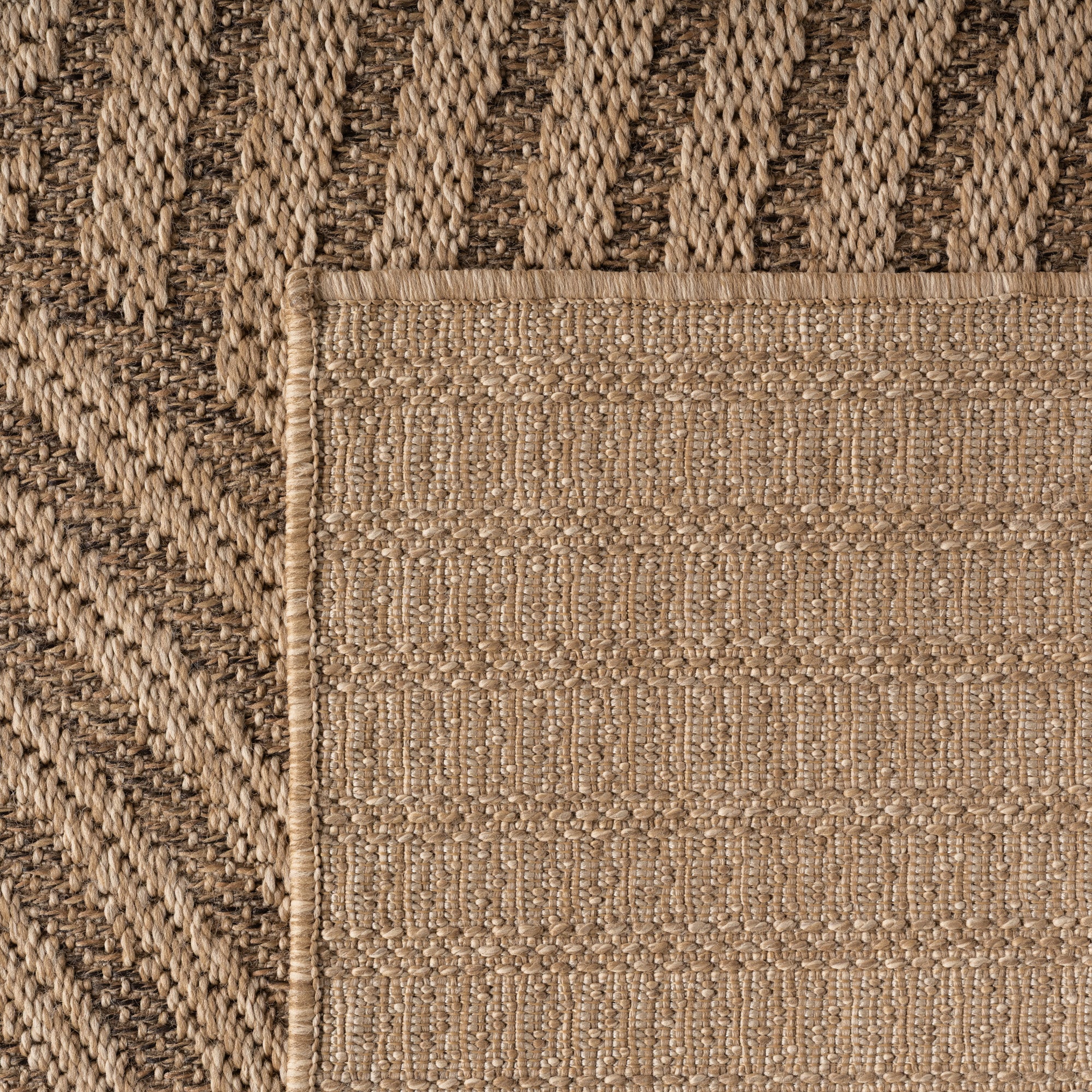 Tapis Aspect jute à motifs arcs – STUDIO DECO