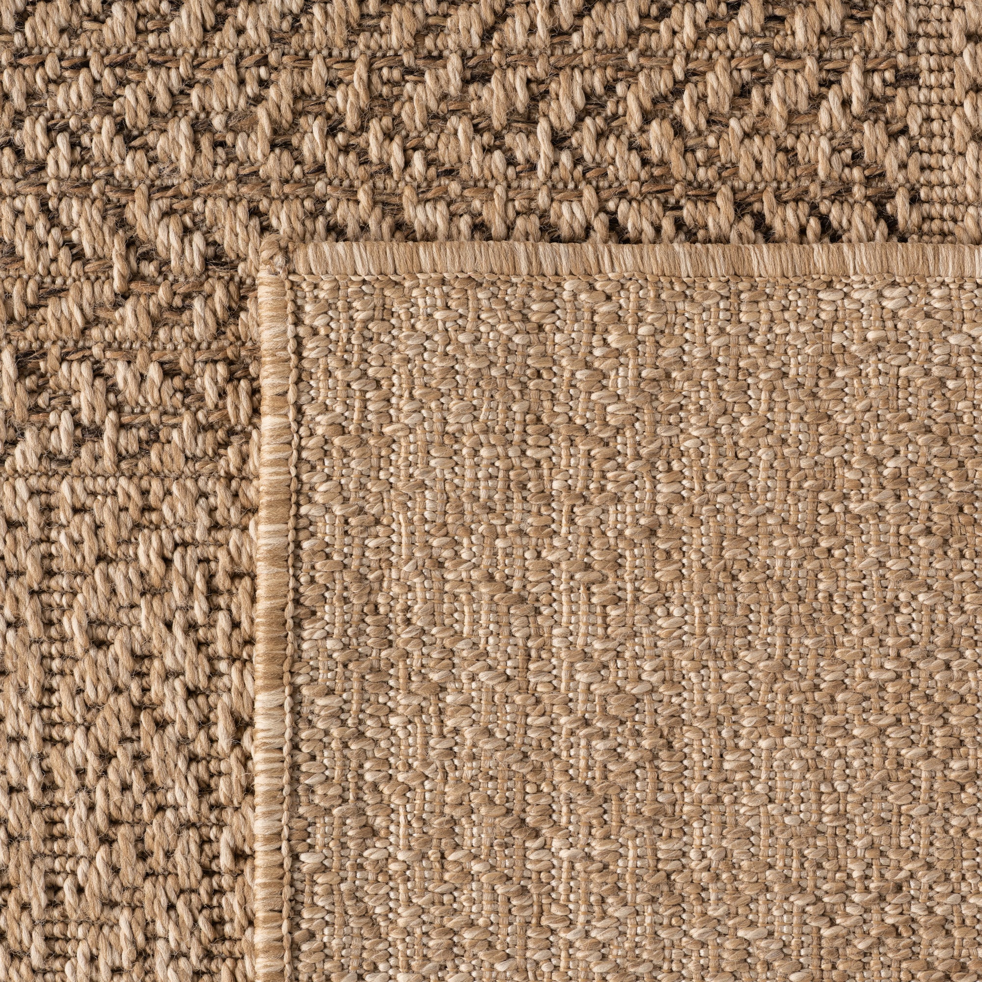 Tapis Aspect jute à motifs carrés – STUDIO DECO
