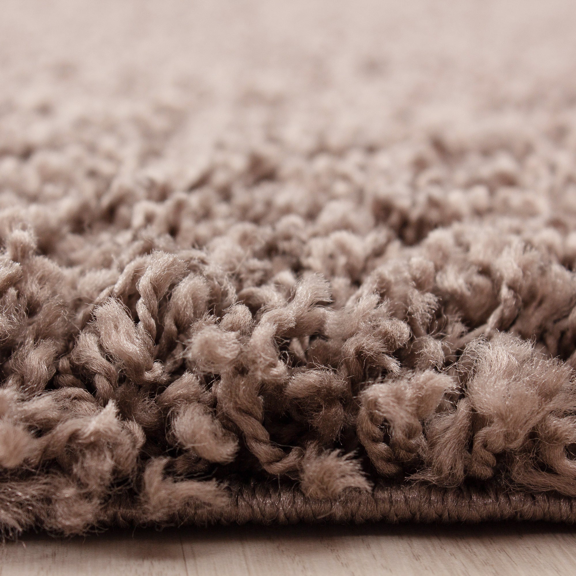 Tapis Shaggy Uni à poils longs - Taupe – STUDIO DECO
