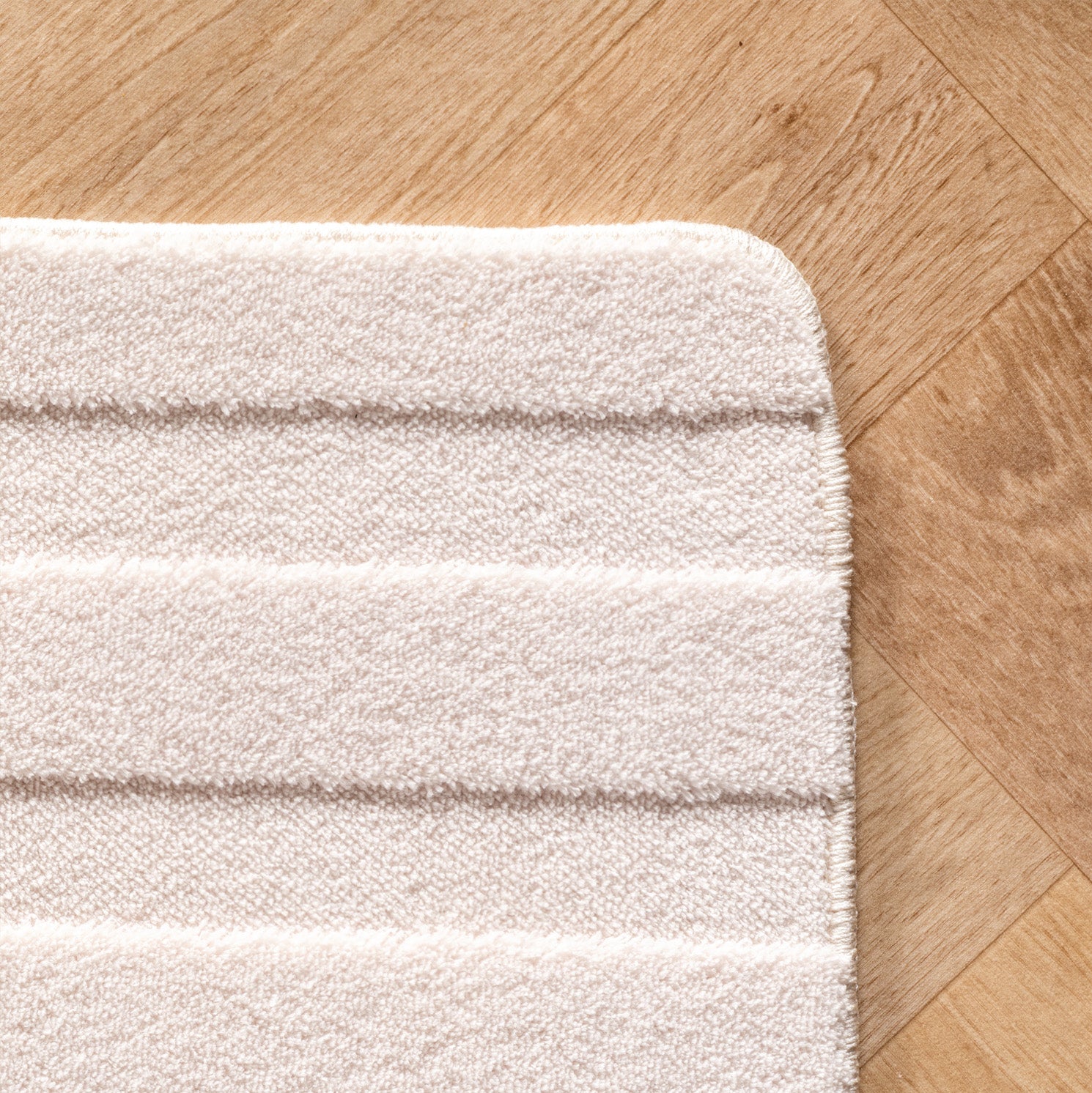 Tapis BARI doux à relief Crème – STUDIO DECO