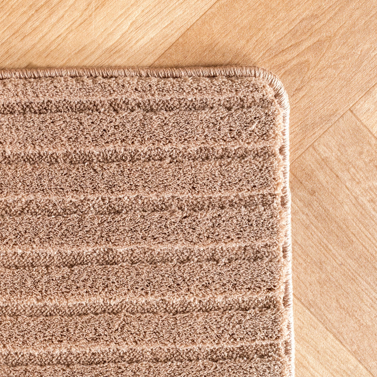 Tapis SENA doux à relief Beige – STUDIO DECO