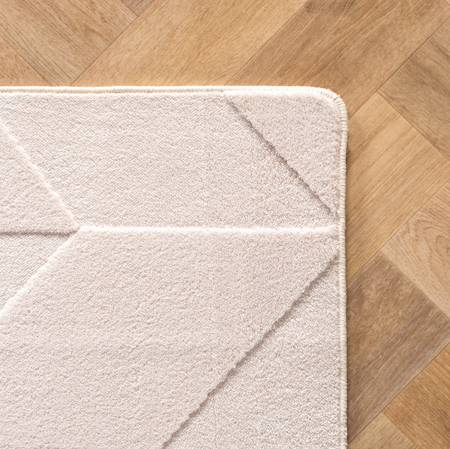 Tapis ASTI doux à relief Crème – STUDIO DECO