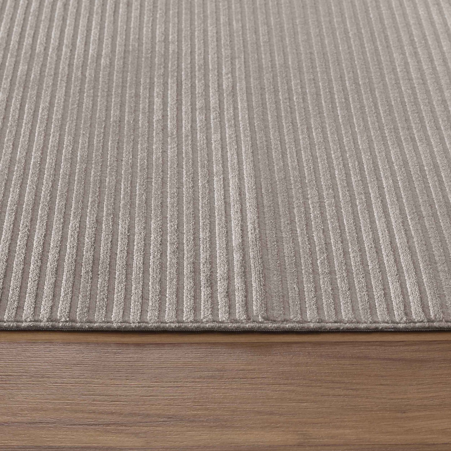 Tapis Aspect Viscose à Relief Linéaire