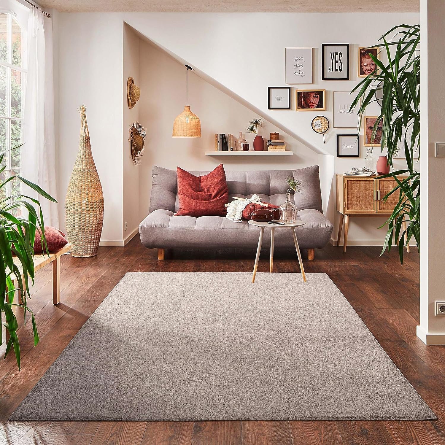 Tapis Uni à poils courts - Beige – STUDIO DECO