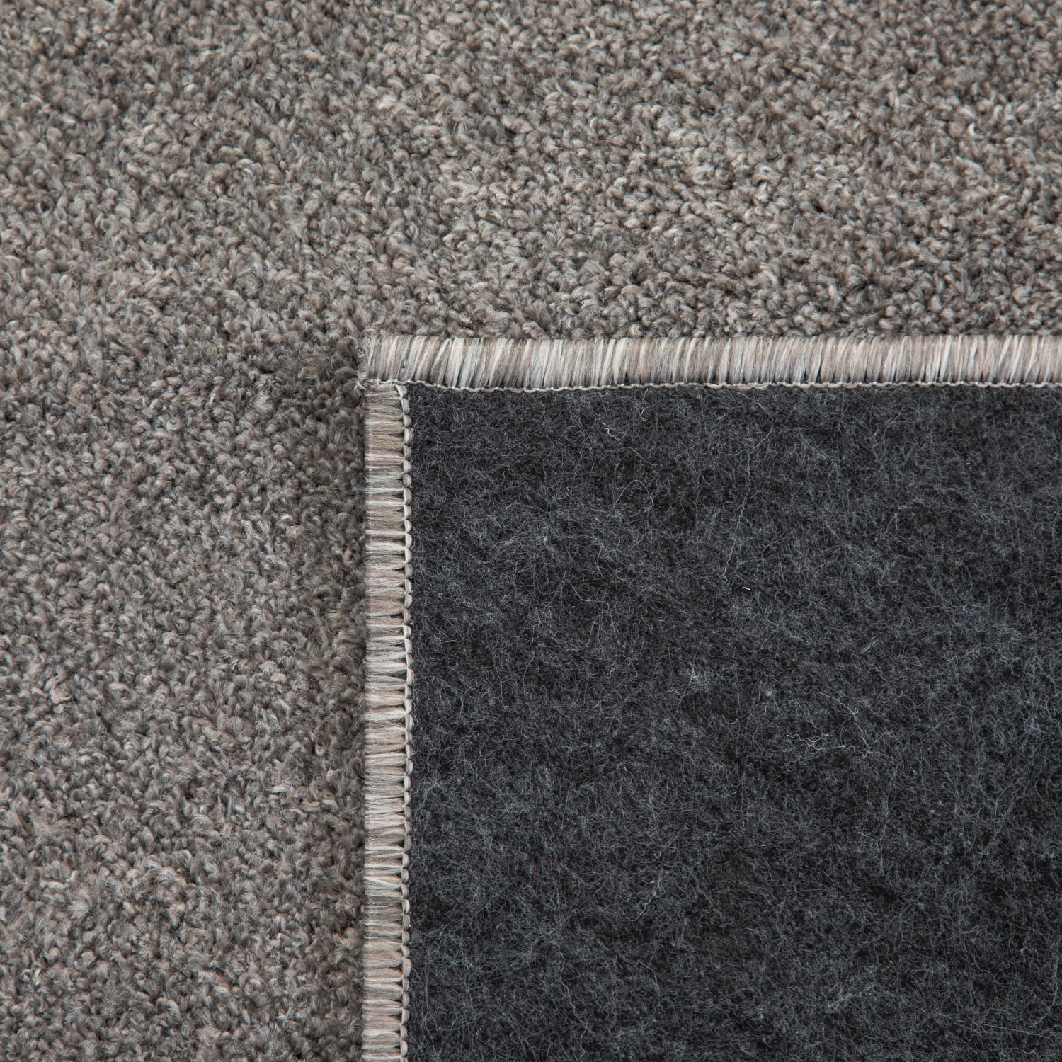 Tapis Uni à poils courts - Gris Clair – STUDIO DECO