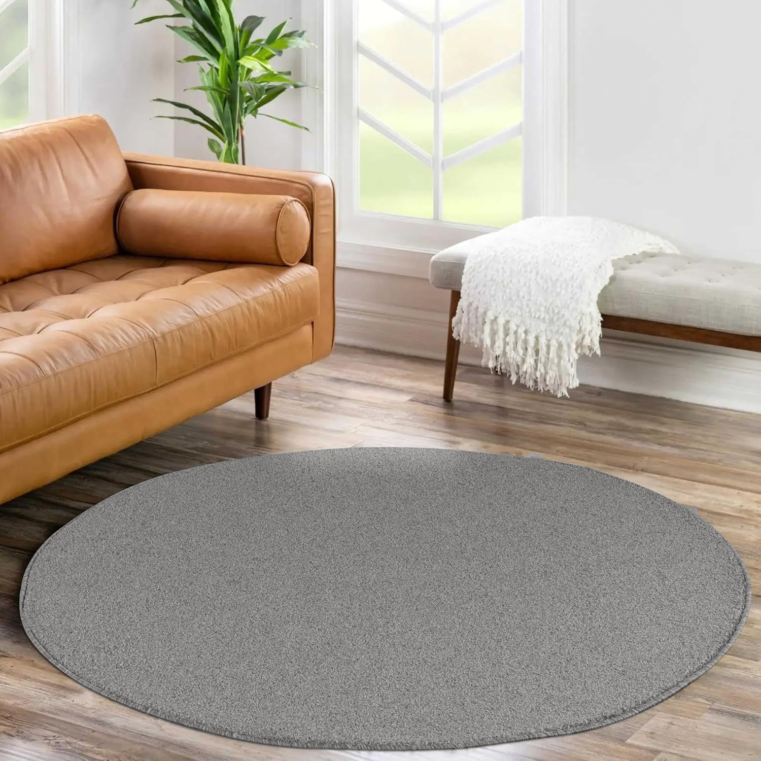 Tapis Uni Rond à poils courts - Gris Clair – STUDIO DECO