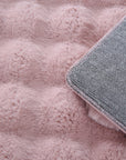 Tapis de fourrure à relief DAVE - Rose – STUDIO DECO