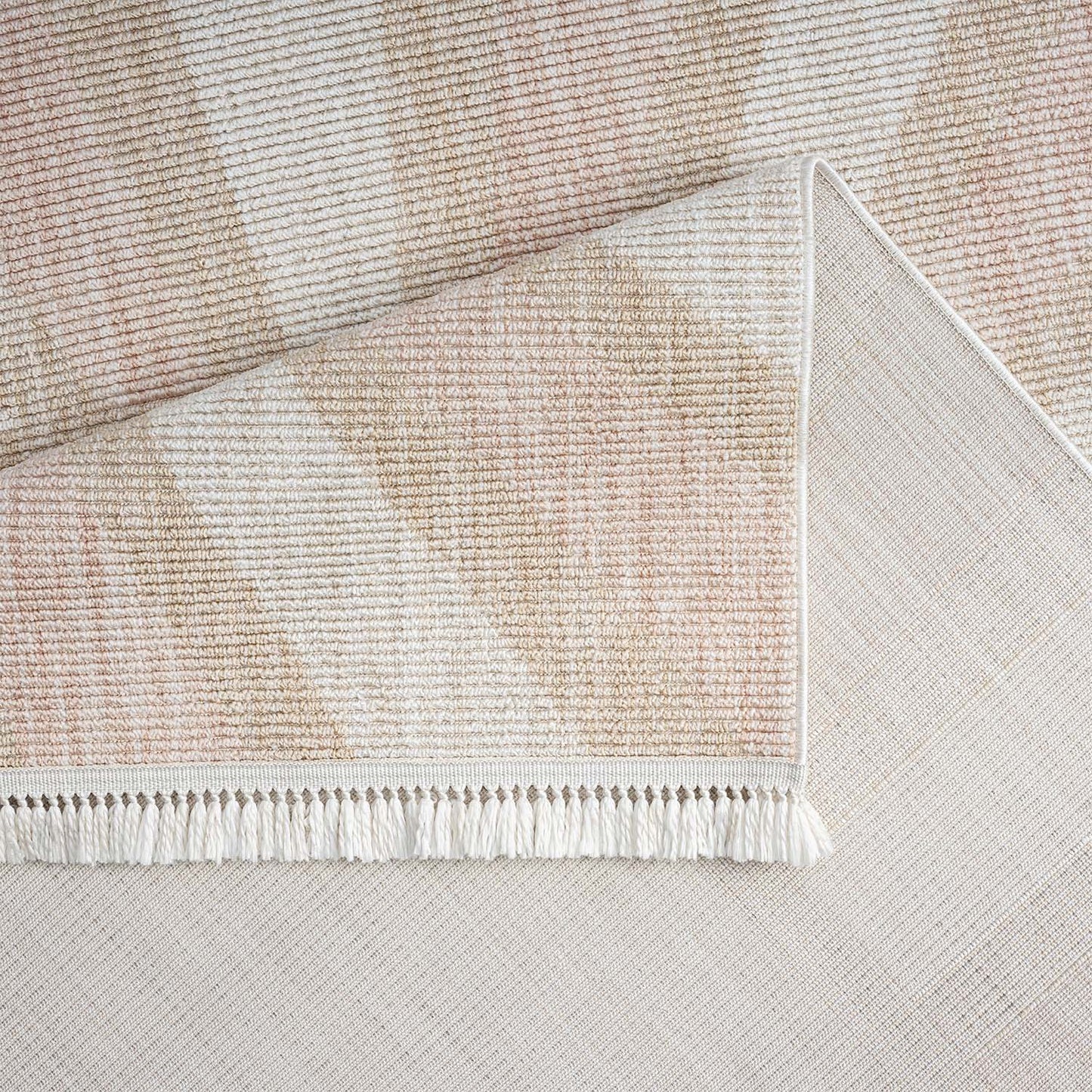 Tapis Sunny laineux à franges - Crème et Rose