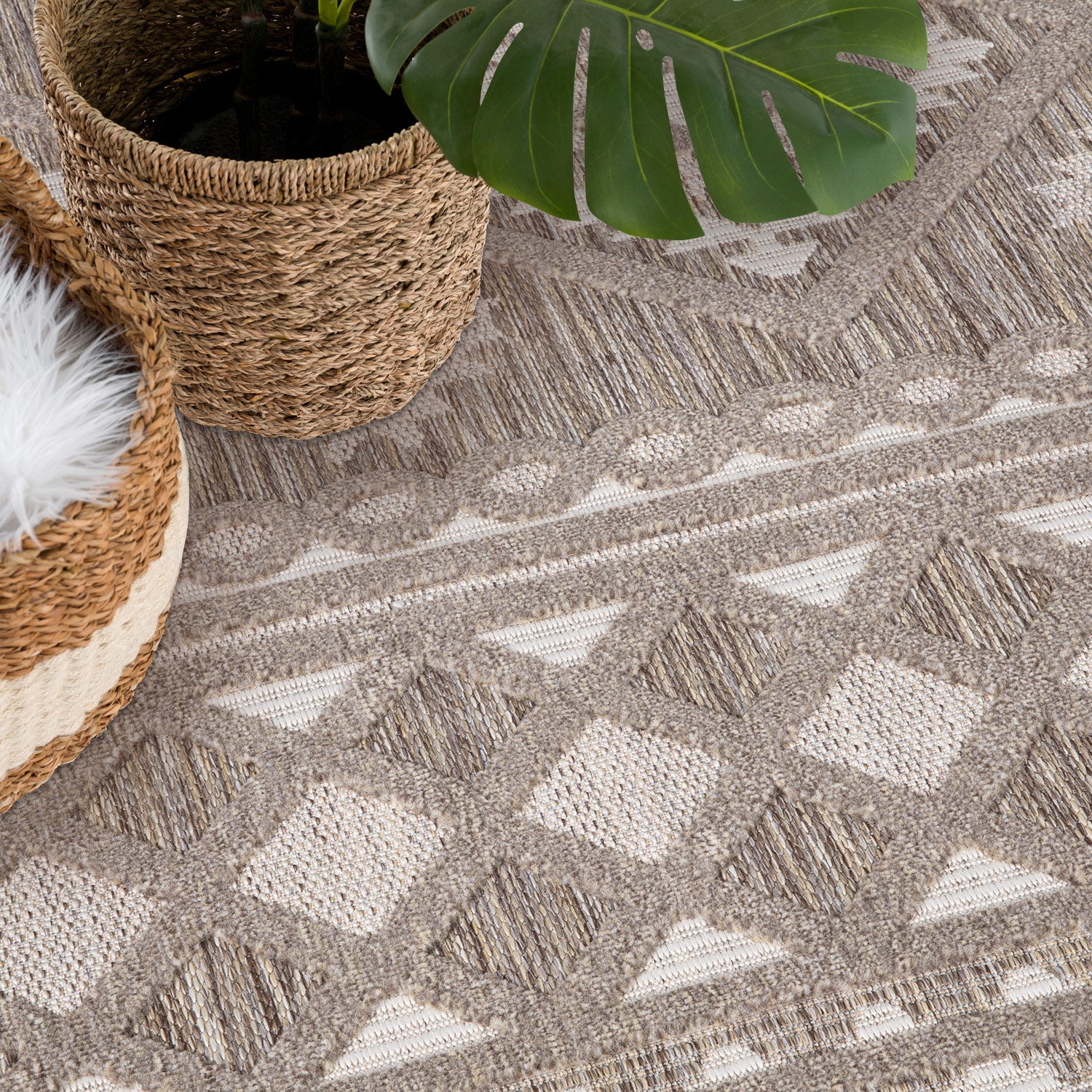 Tapis Intérieur/Extérieur à motif relief vintage Marron – STUDIO DECO