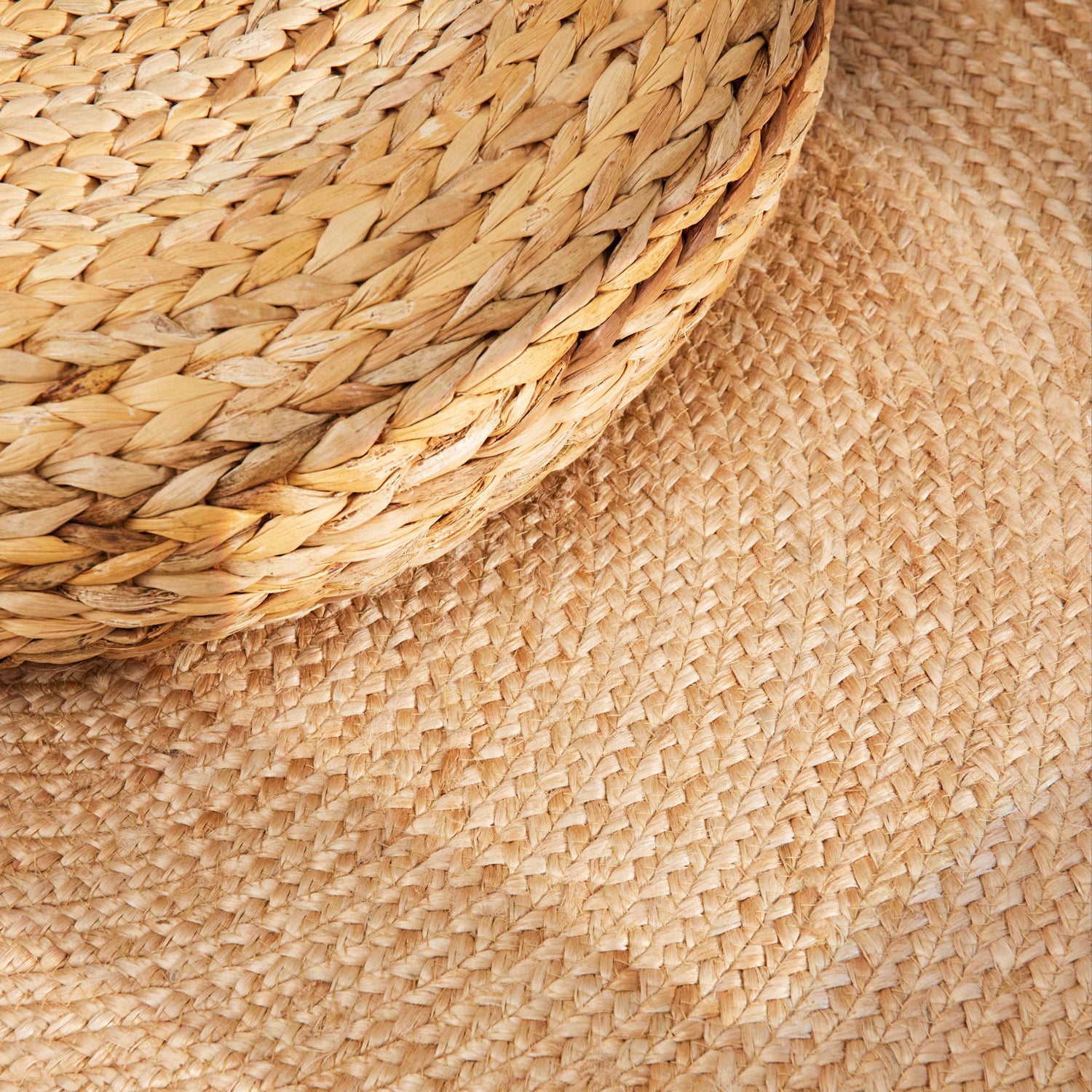 Tapis Jute Fait Main Bicolore Beige et Crème – STUDIO DECO