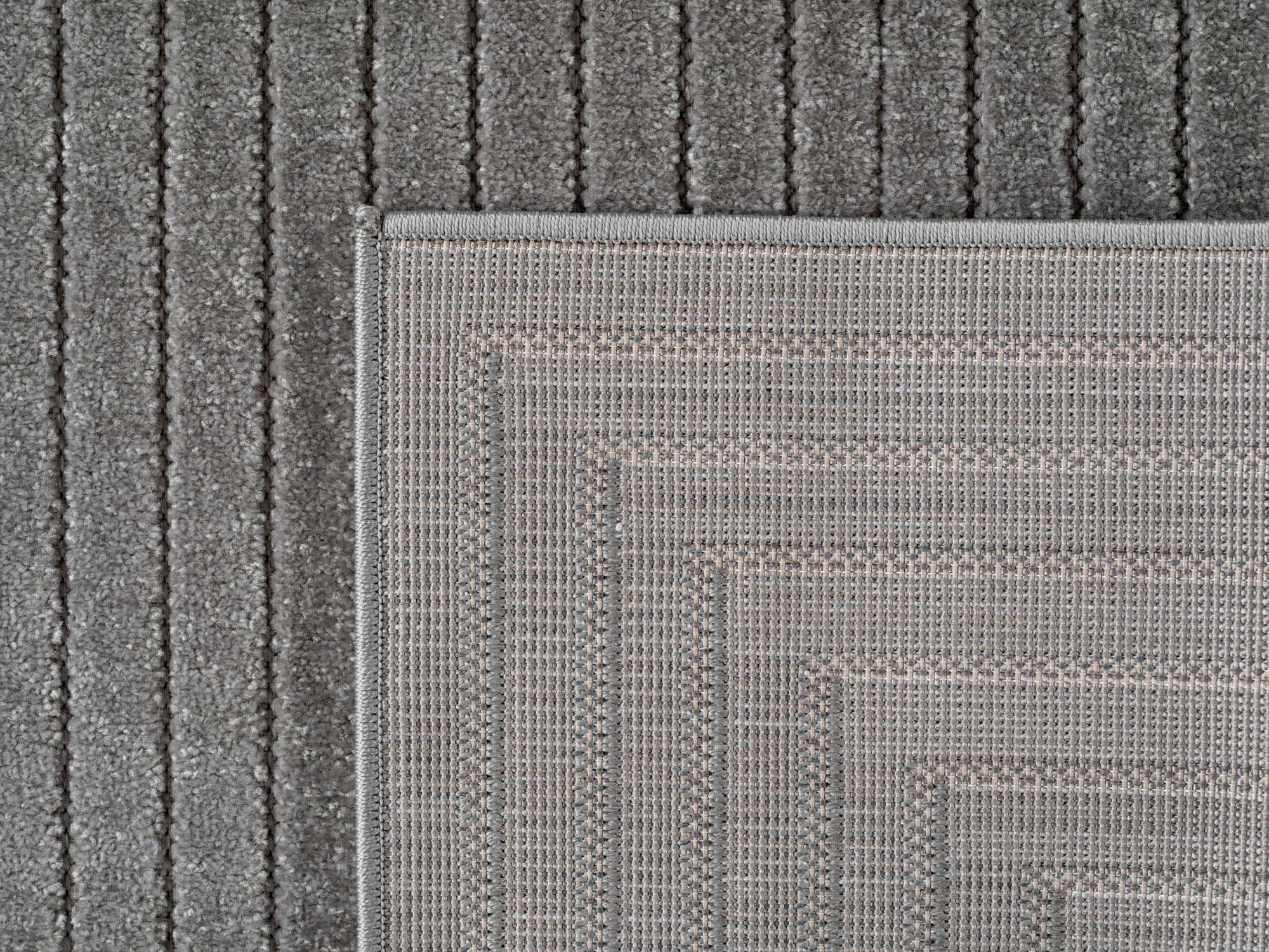 Tapis poils courts à relief NOLAN Gris – STUDIO DECO